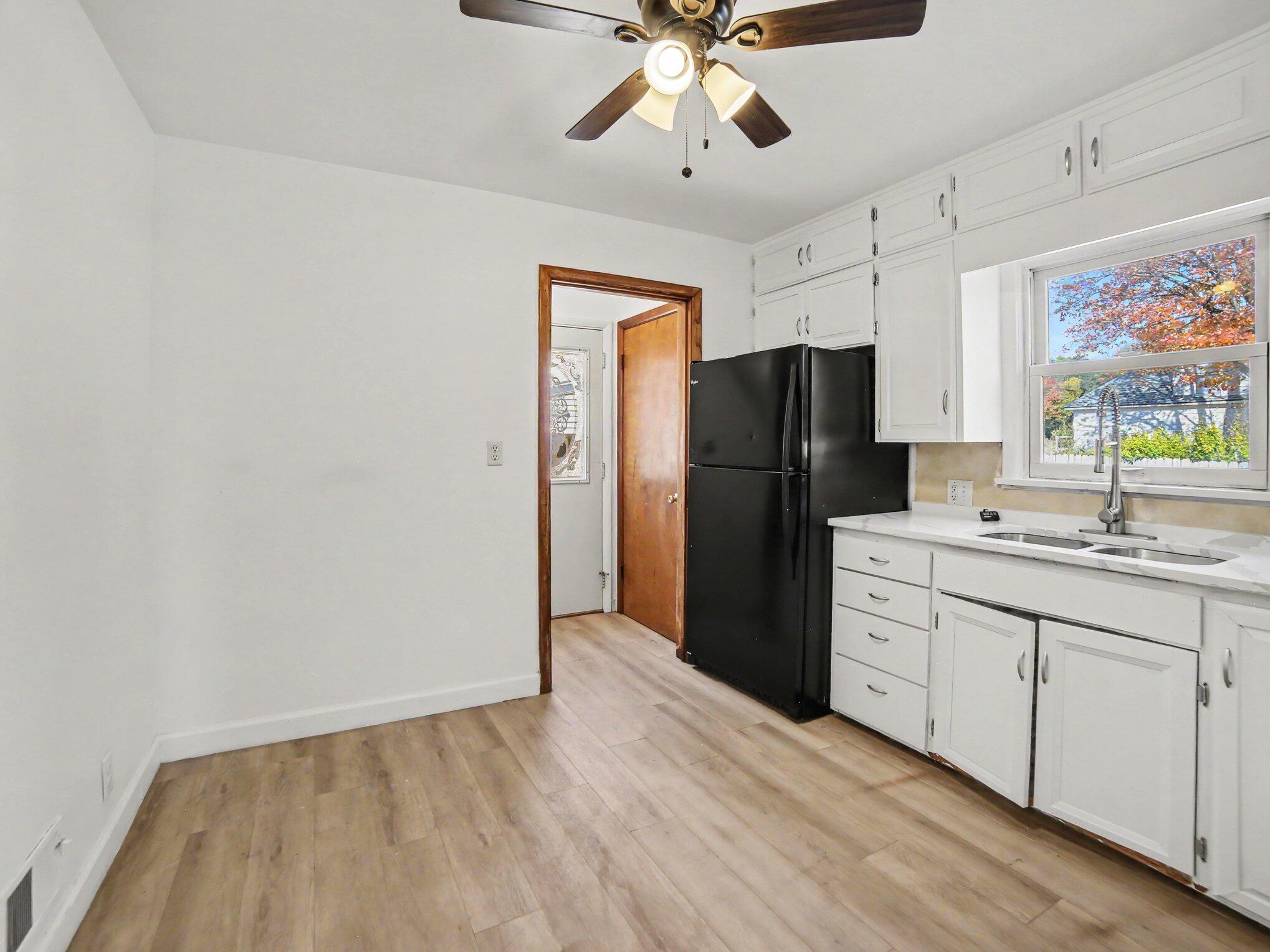 3161 Mccracken Street Norton Shores MI 49441