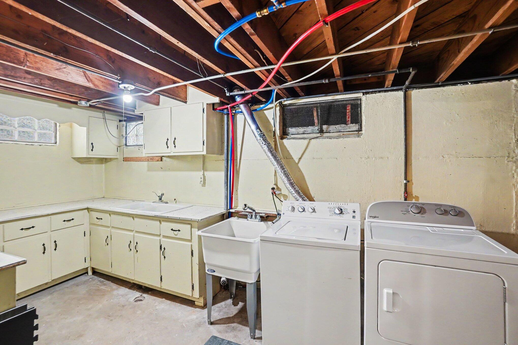 1831 Diamond Avenue NE Grand Rapids MI 49505