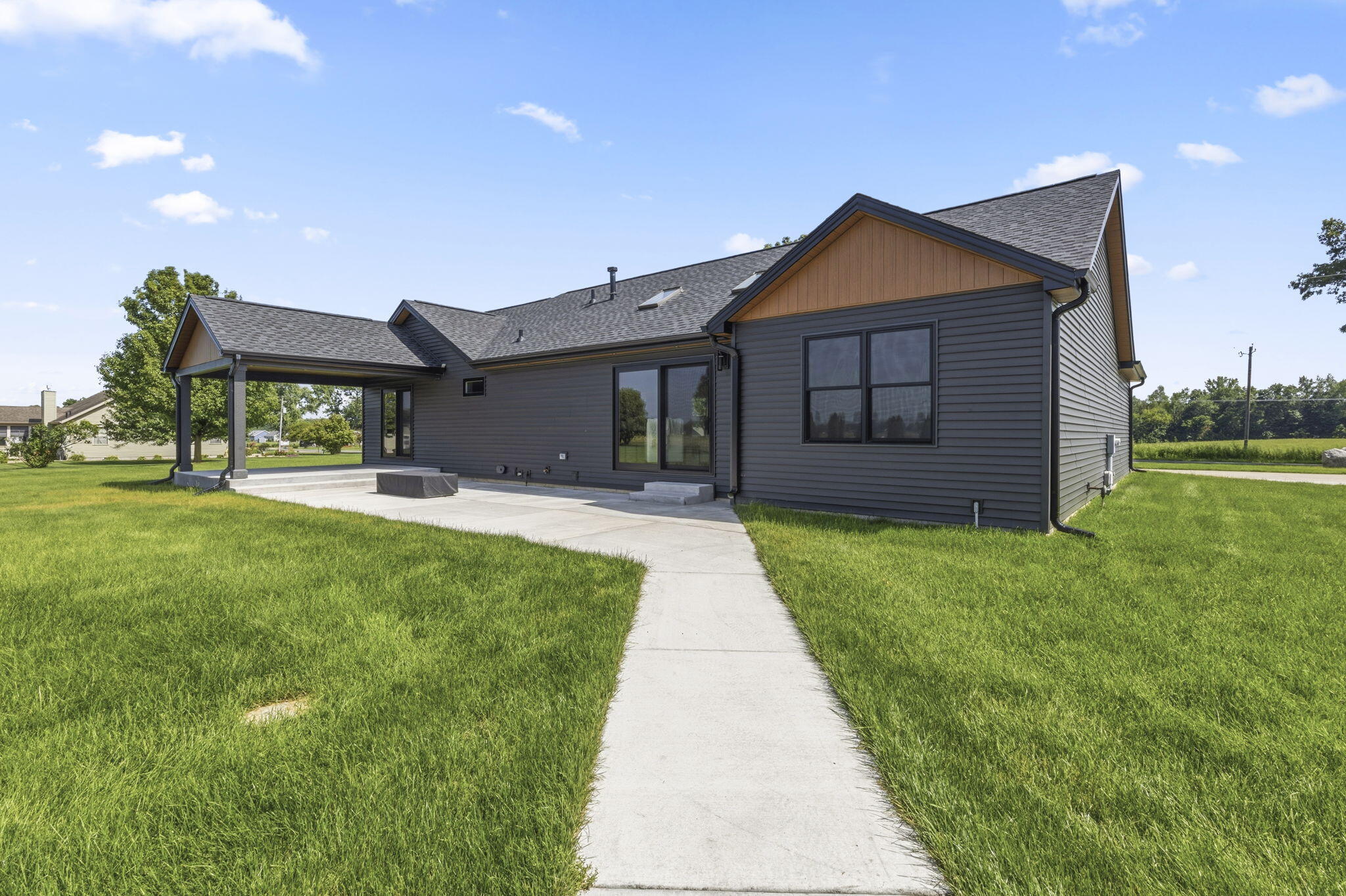 20872 State Line Road Edwardsburg MI 49112