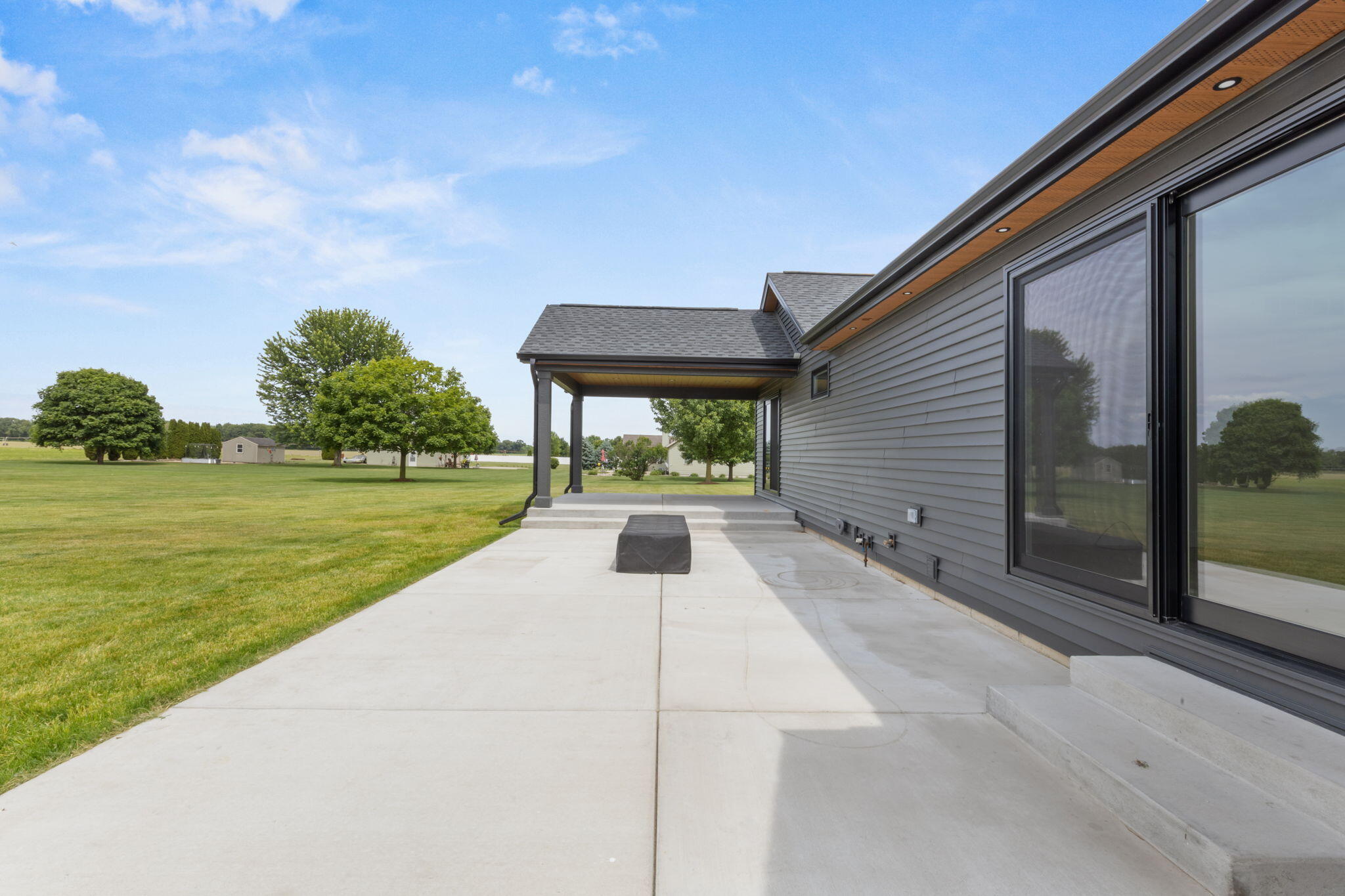20872 State Line Road Edwardsburg MI 49112