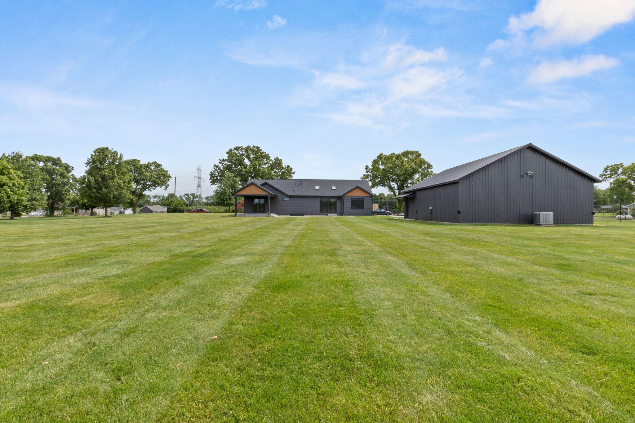 20872 State Line Road Edwardsburg MI 49112
