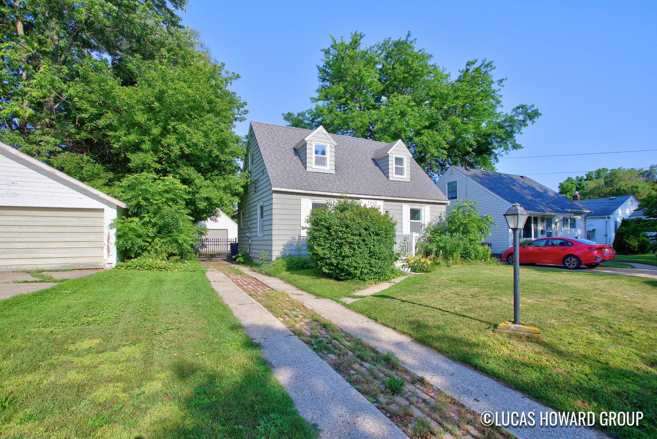 1045 Diamond Avenue NE Grand Rapids MI 49503