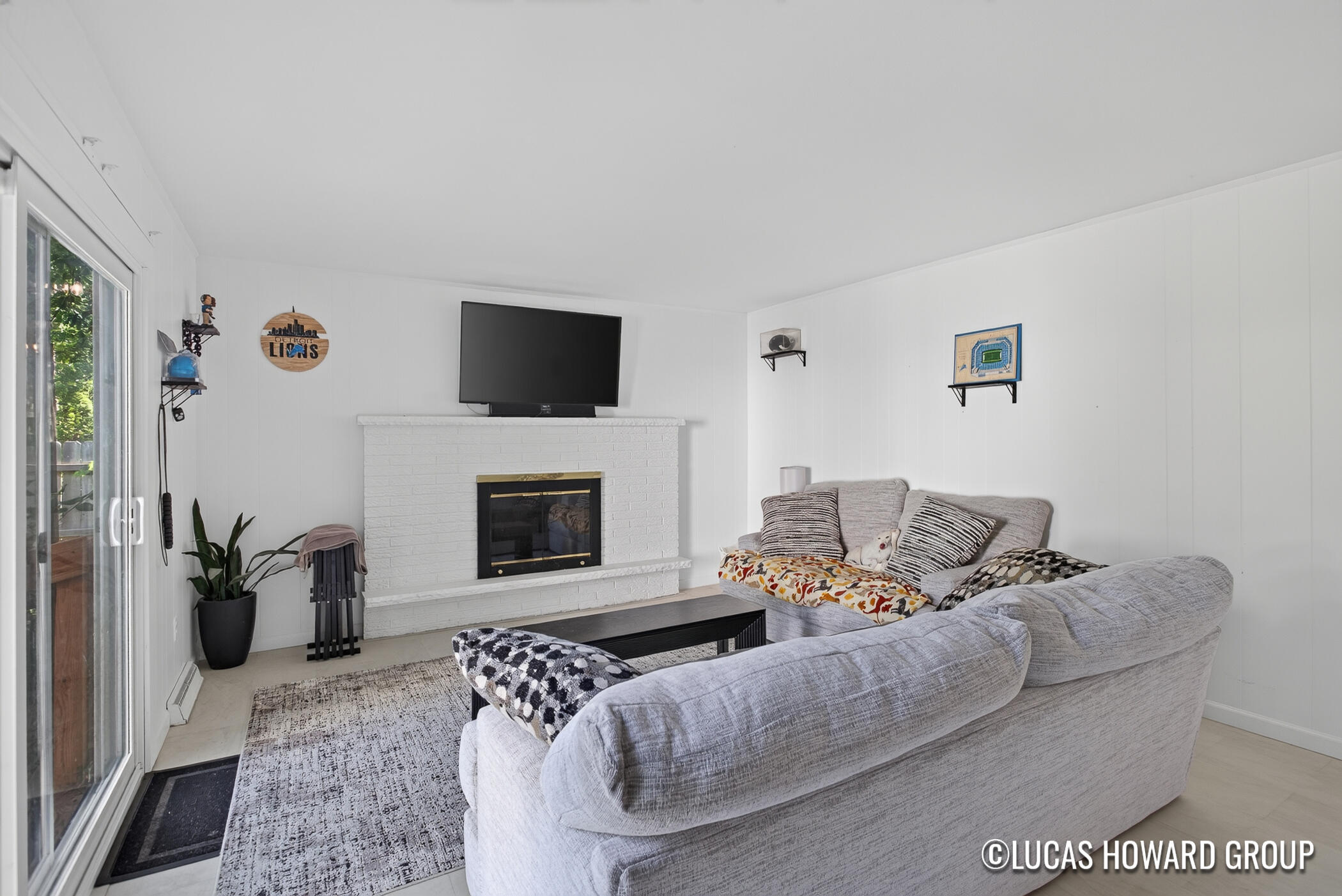 1045 Diamond Avenue NE Grand Rapids MI 49503
