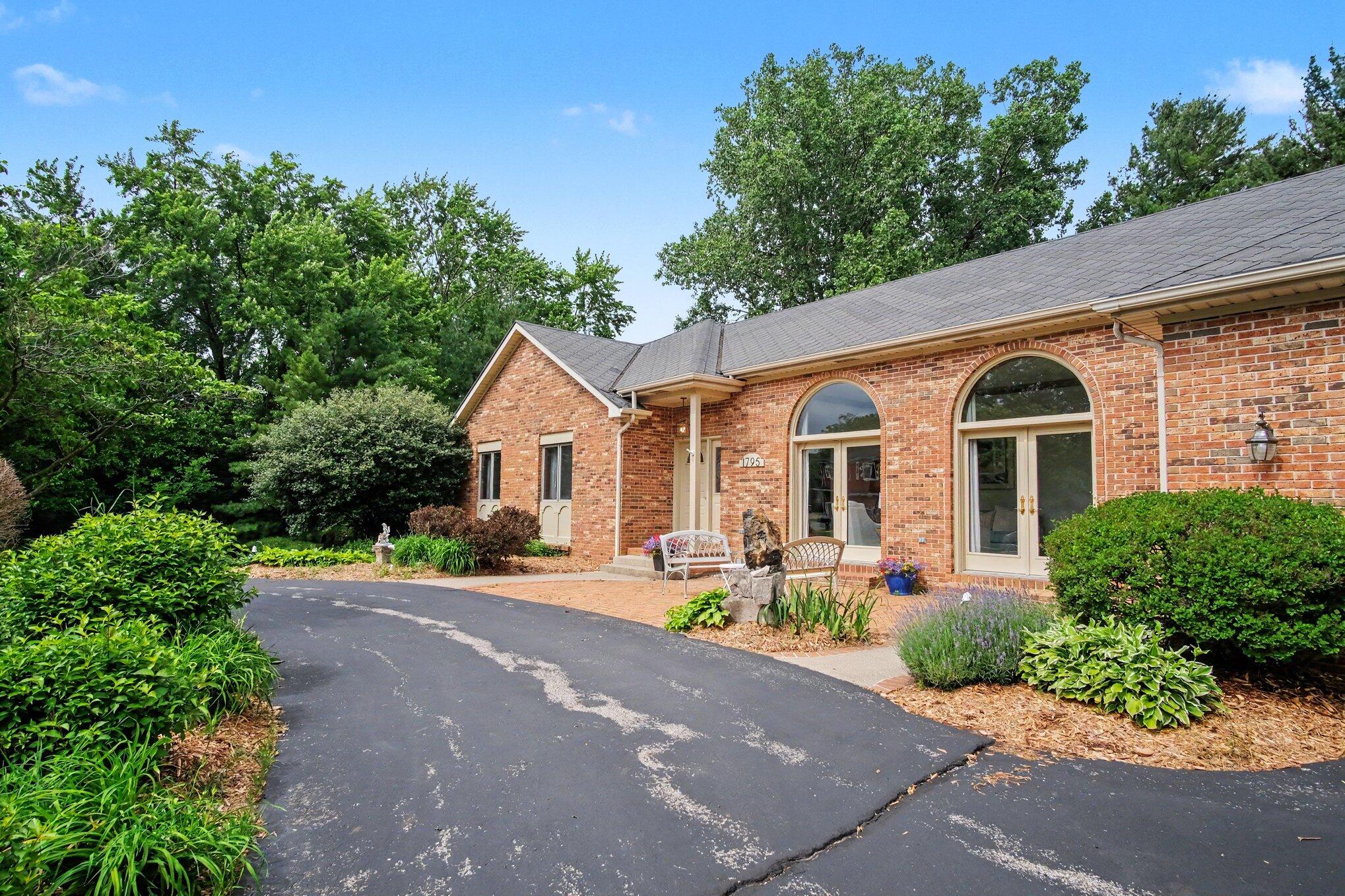 1795 Pembroke Street SE Grand Rapids MI 49508