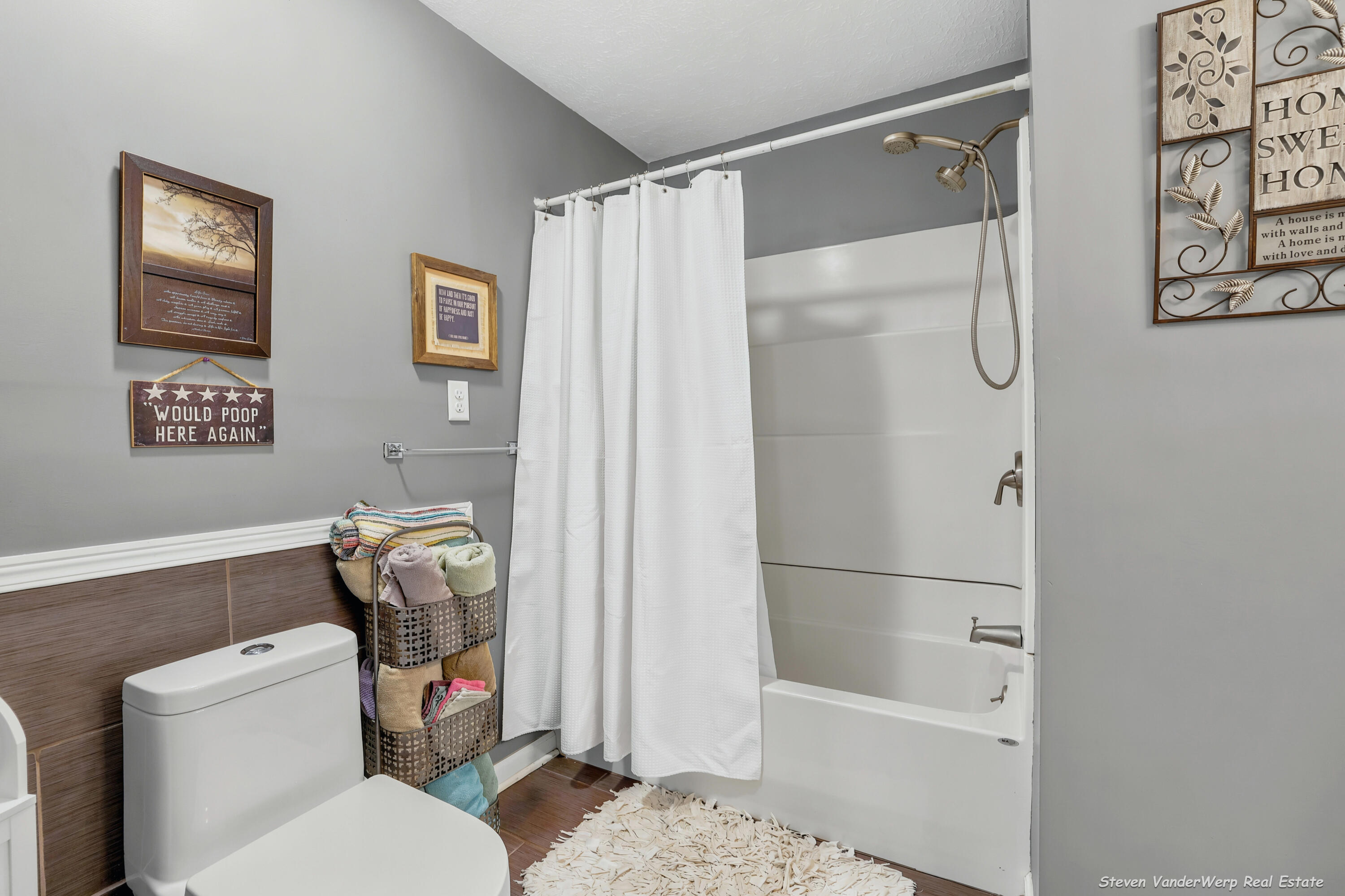1170 E Pontaluna Road Norton Shores MI 49456
