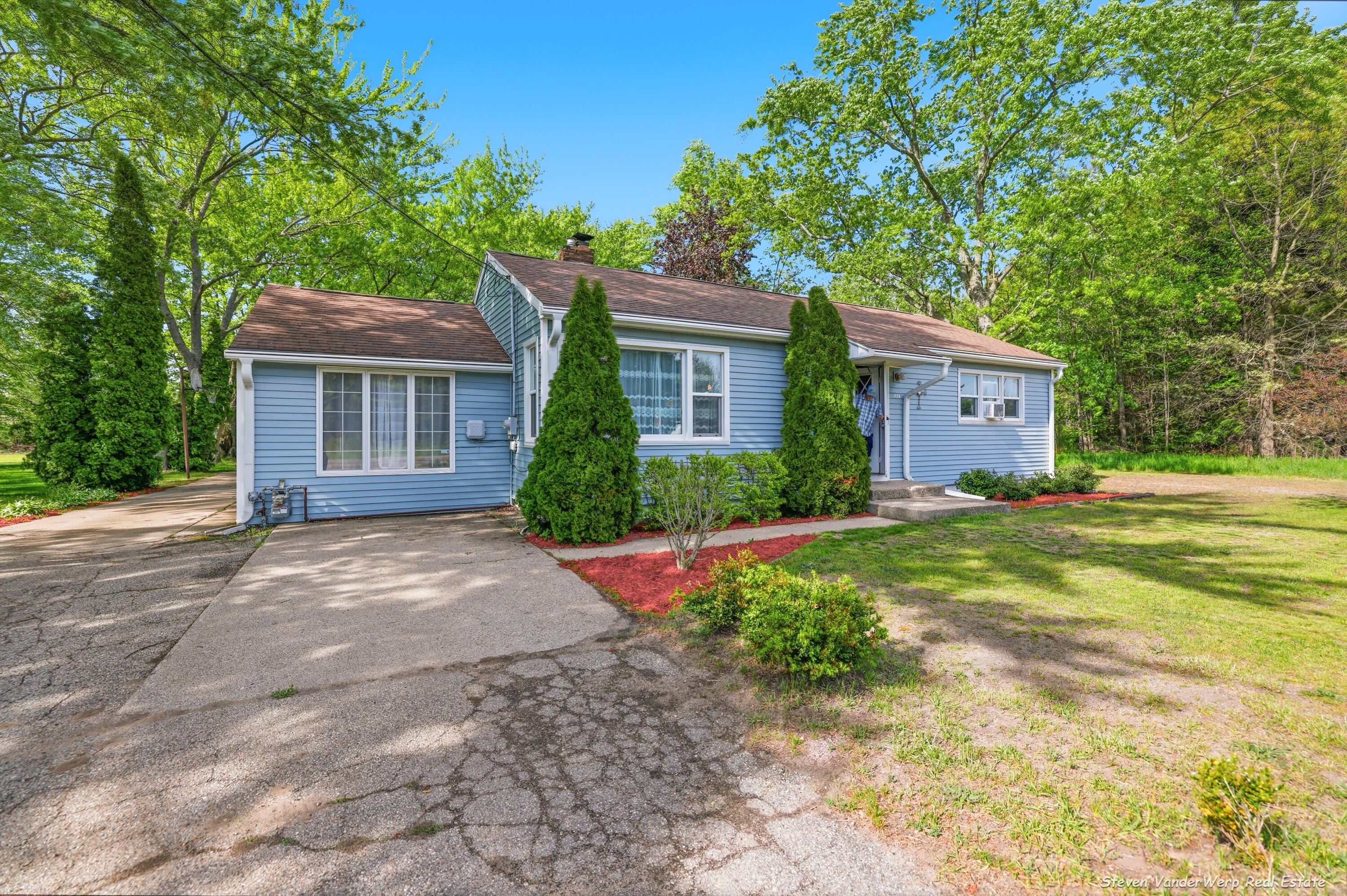 1170 E Pontaluna Road Norton Shores MI 49456