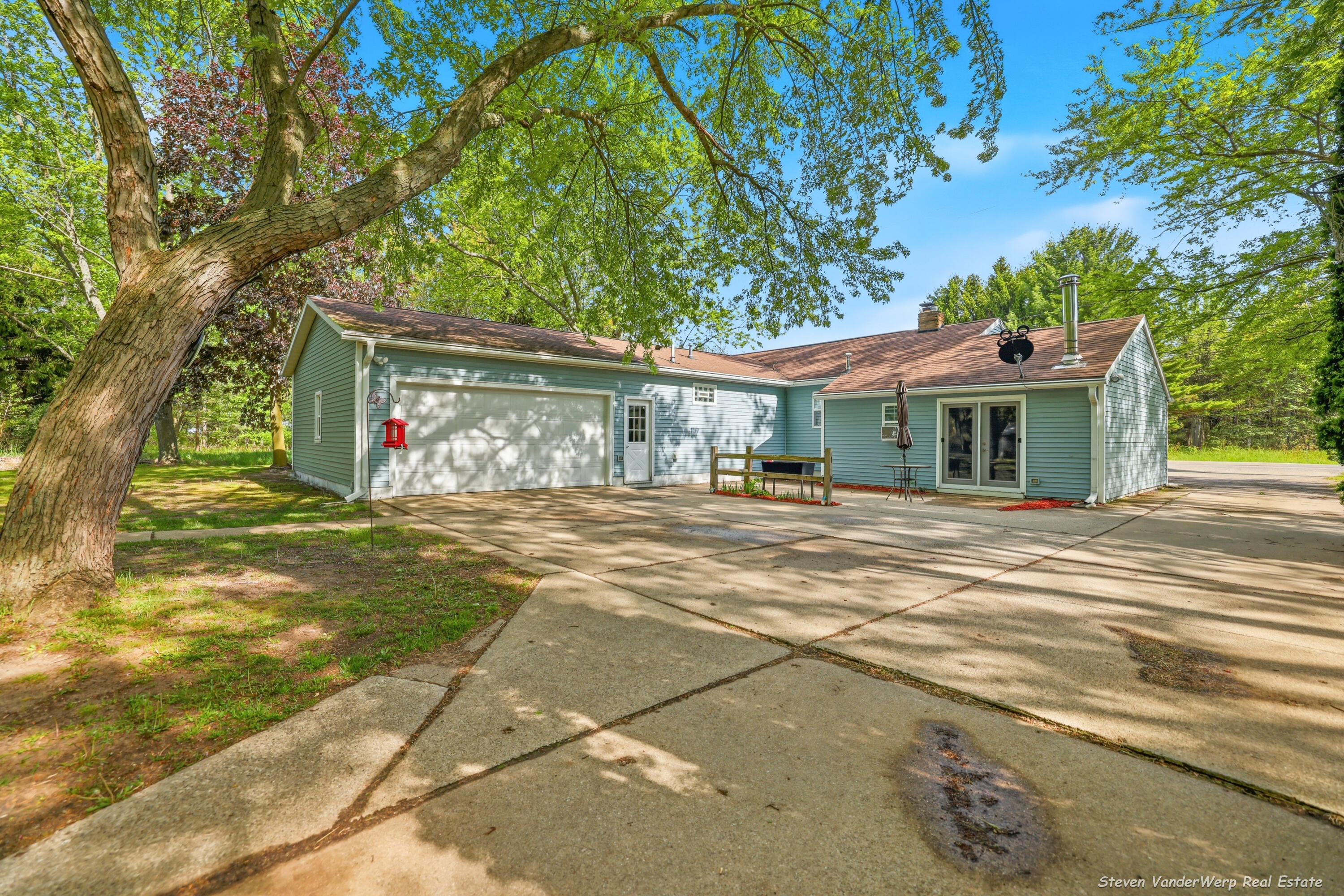 1170 E Pontaluna Road Norton Shores MI 49456