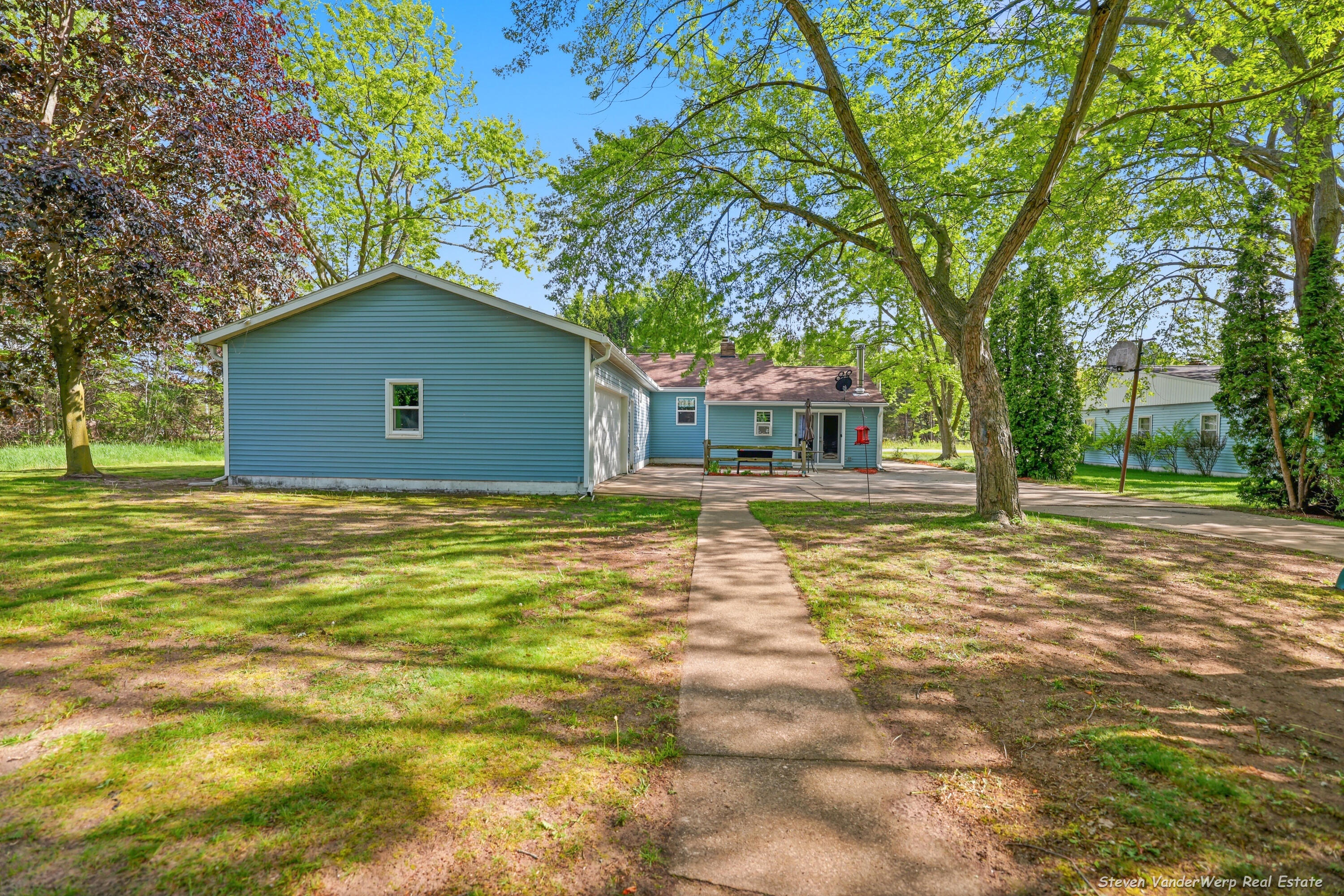 1170 E Pontaluna Road Norton Shores MI 49456