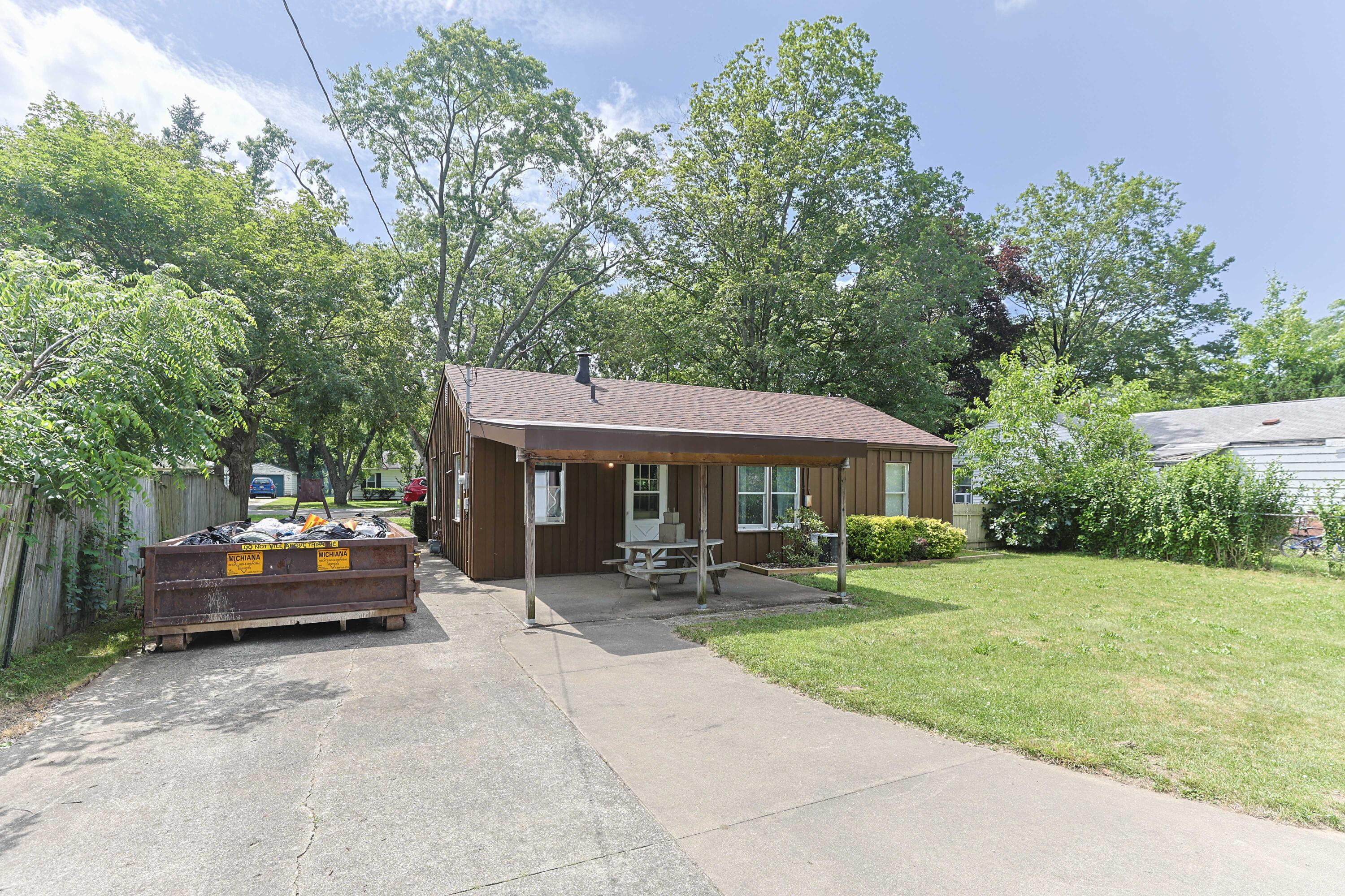 2029 Lewis Drive Niles MI 49120