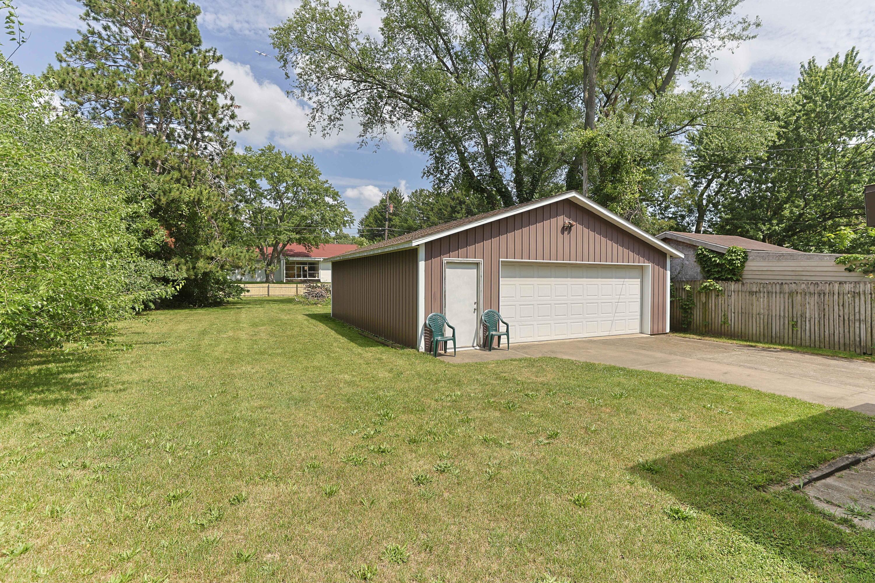 2029 Lewis Drive Niles MI 49120