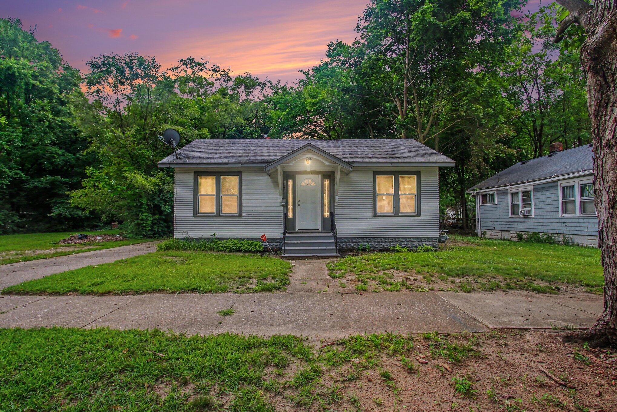 1156 Mc Alister Avenue Benton Harbor MI 49022