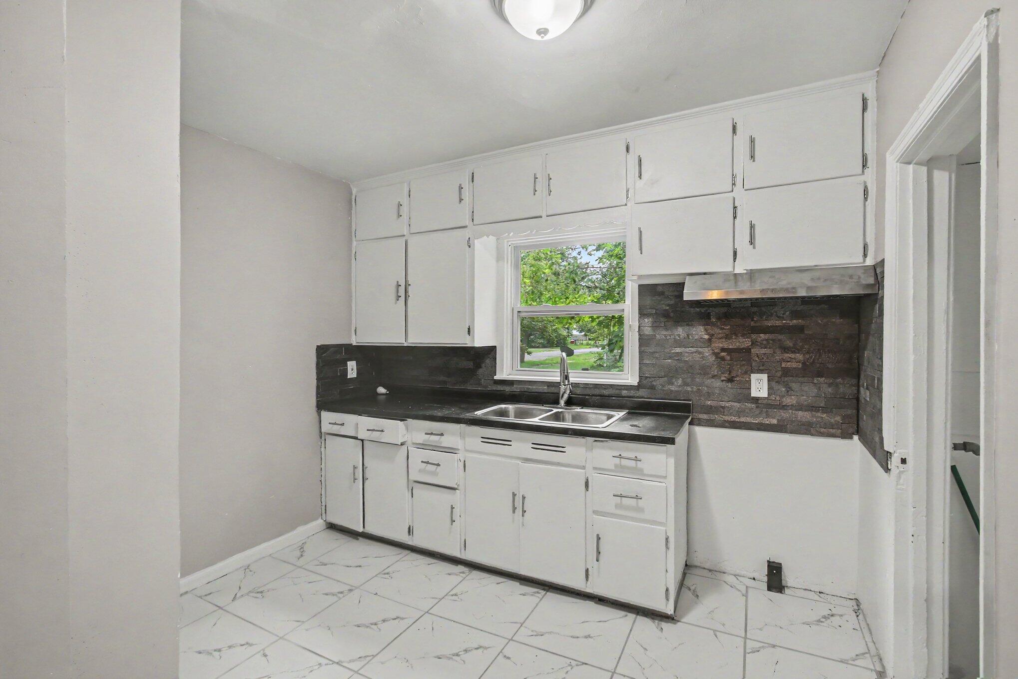 1156 Mc Alister Avenue Benton Harbor MI 49022