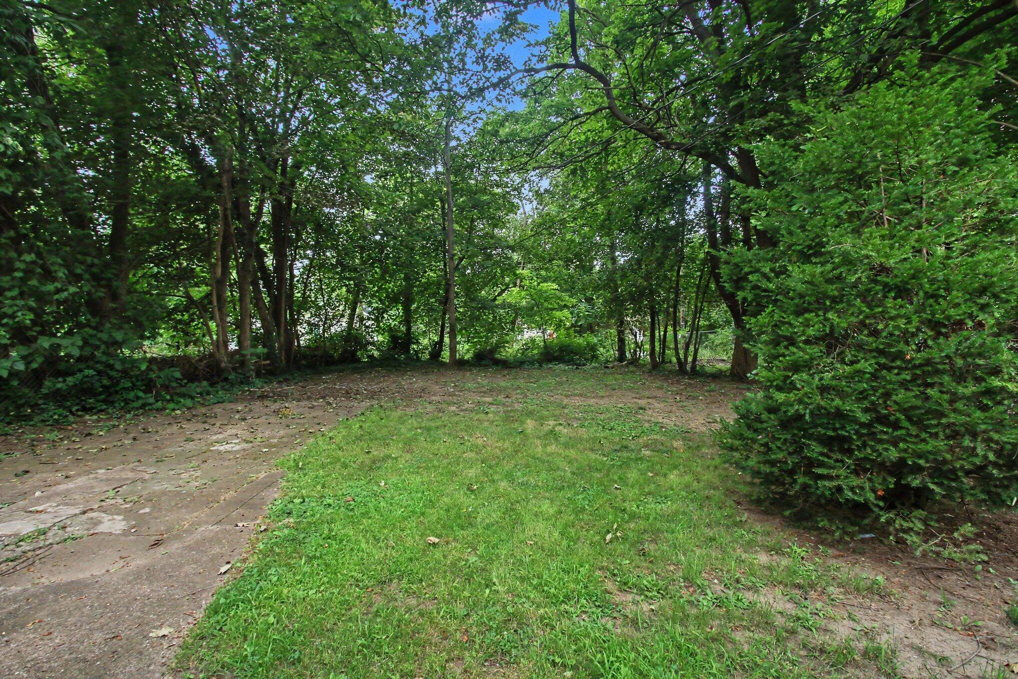 1156 Mc Alister Avenue Benton Harbor MI 49022