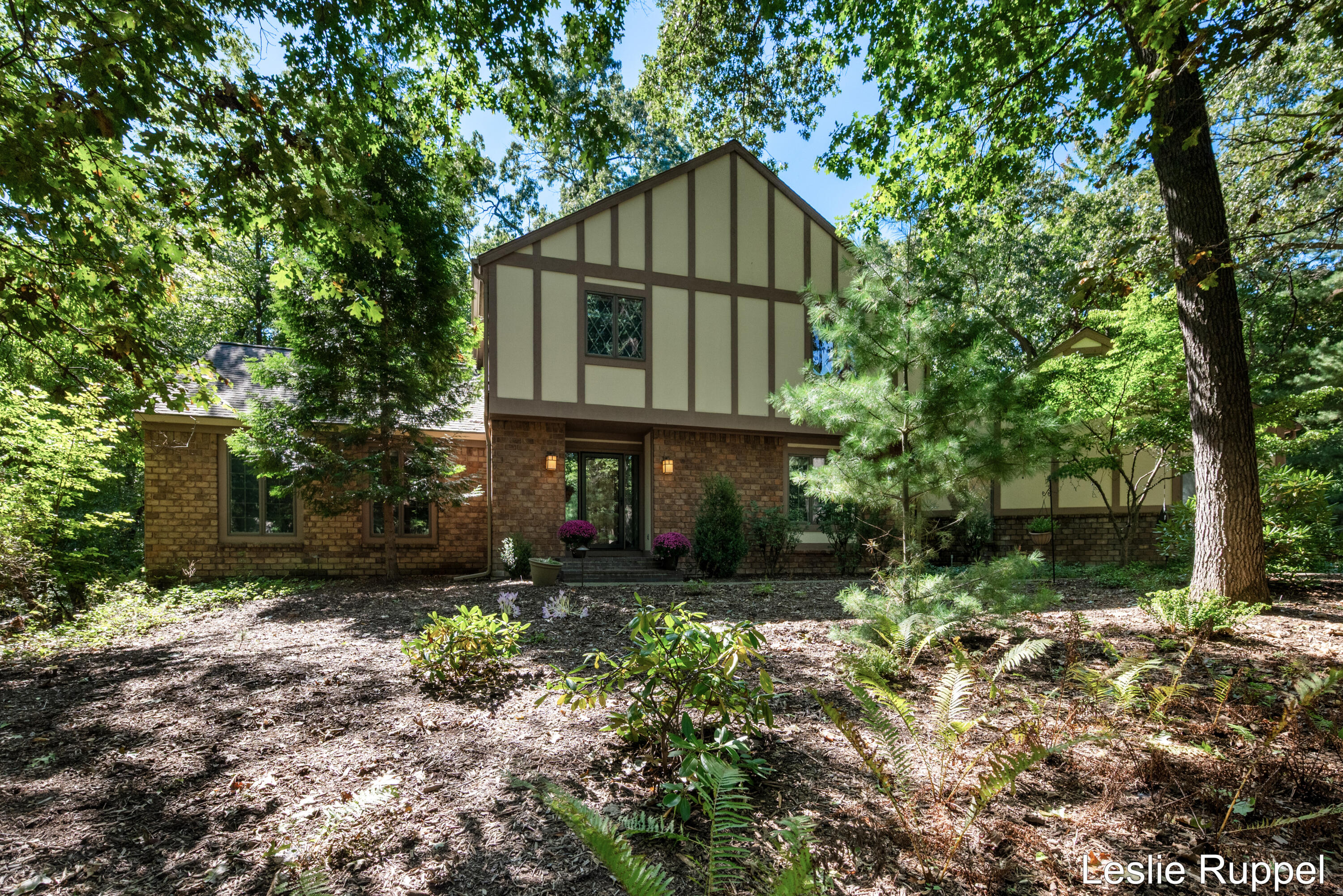 1700 Mont Rue Drive SE Grand Rapids MI 49546