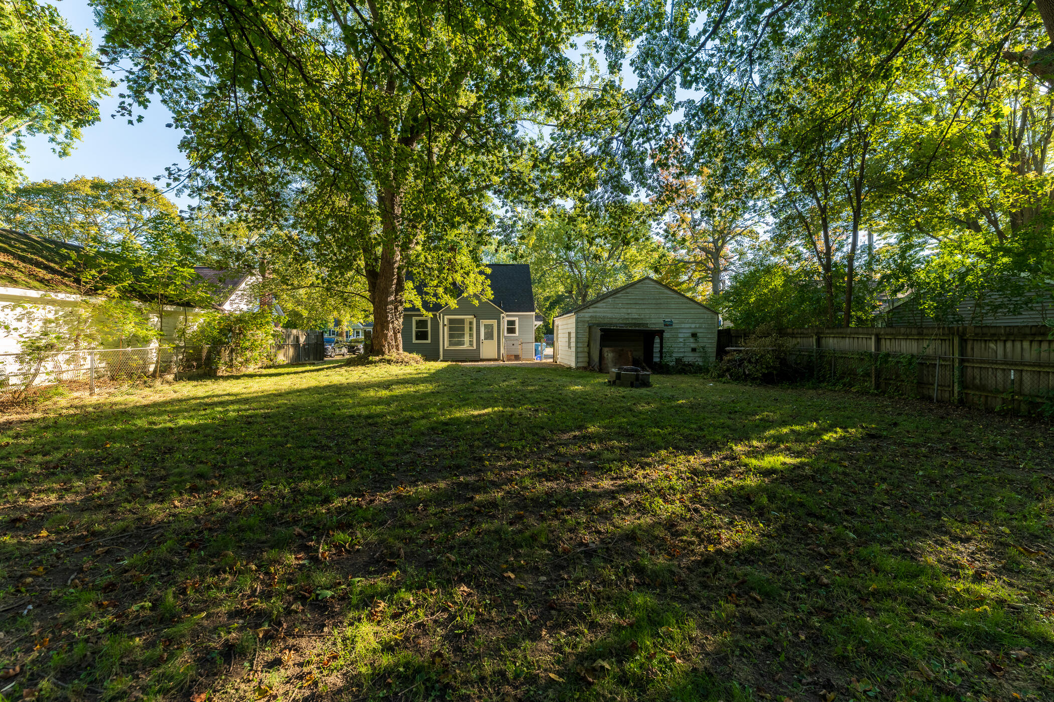 2035 Glendale Boulevard Kalamazoo MI 49004