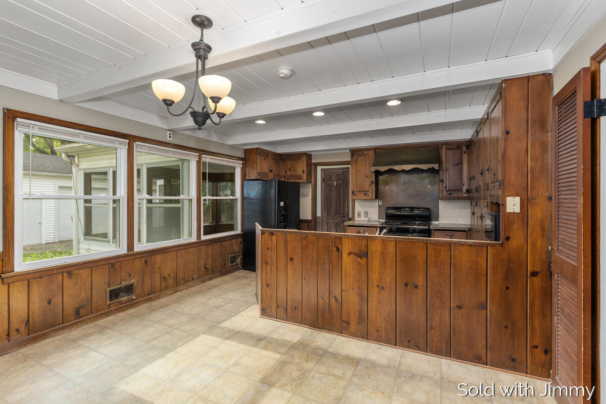 1744 Woodward Avenue SE Grand Rapids MI 49506