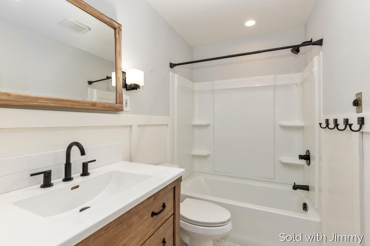 1744 Woodward Avenue SE Grand Rapids MI 49506