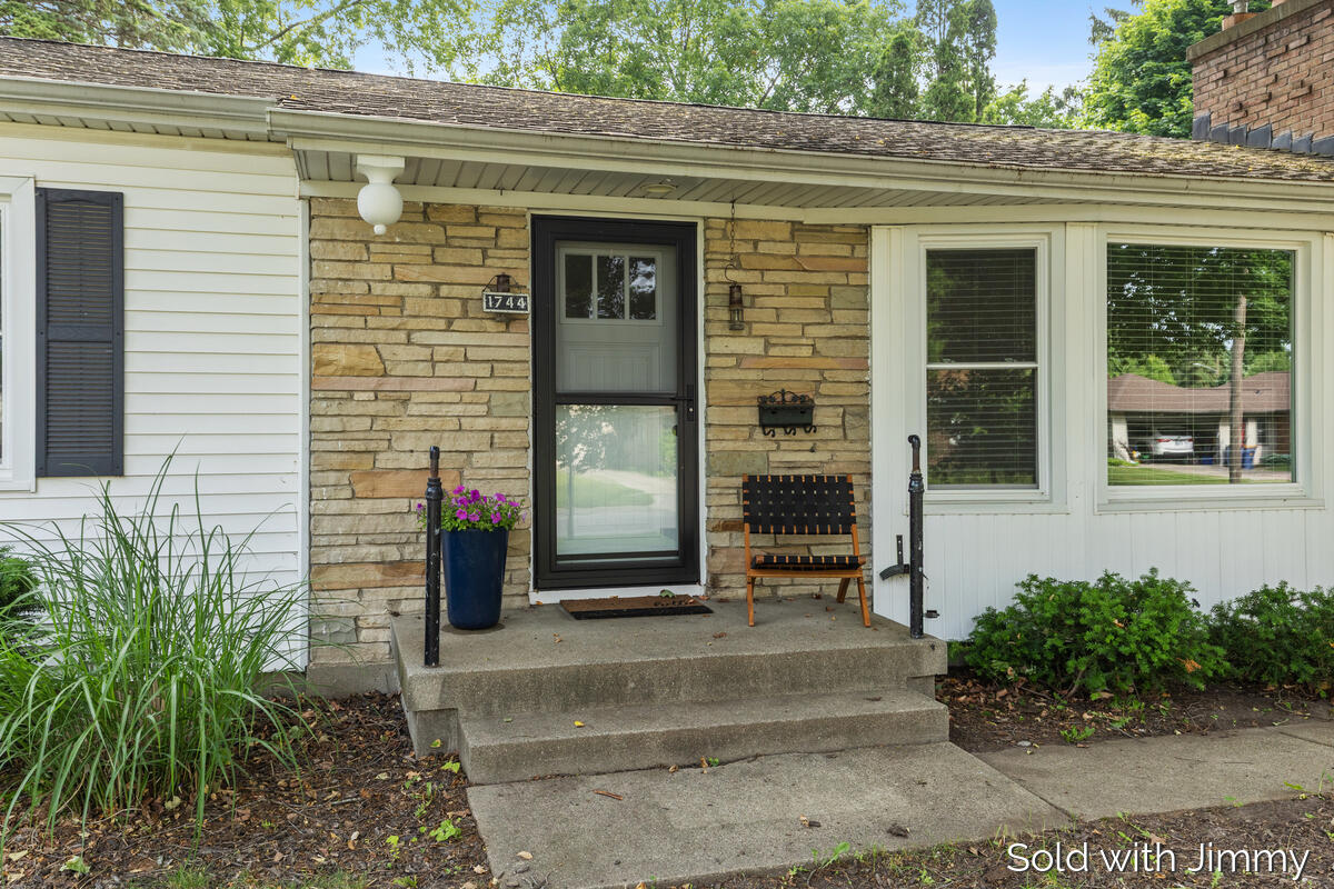 1744 Woodward Avenue SE Grand Rapids MI 49506