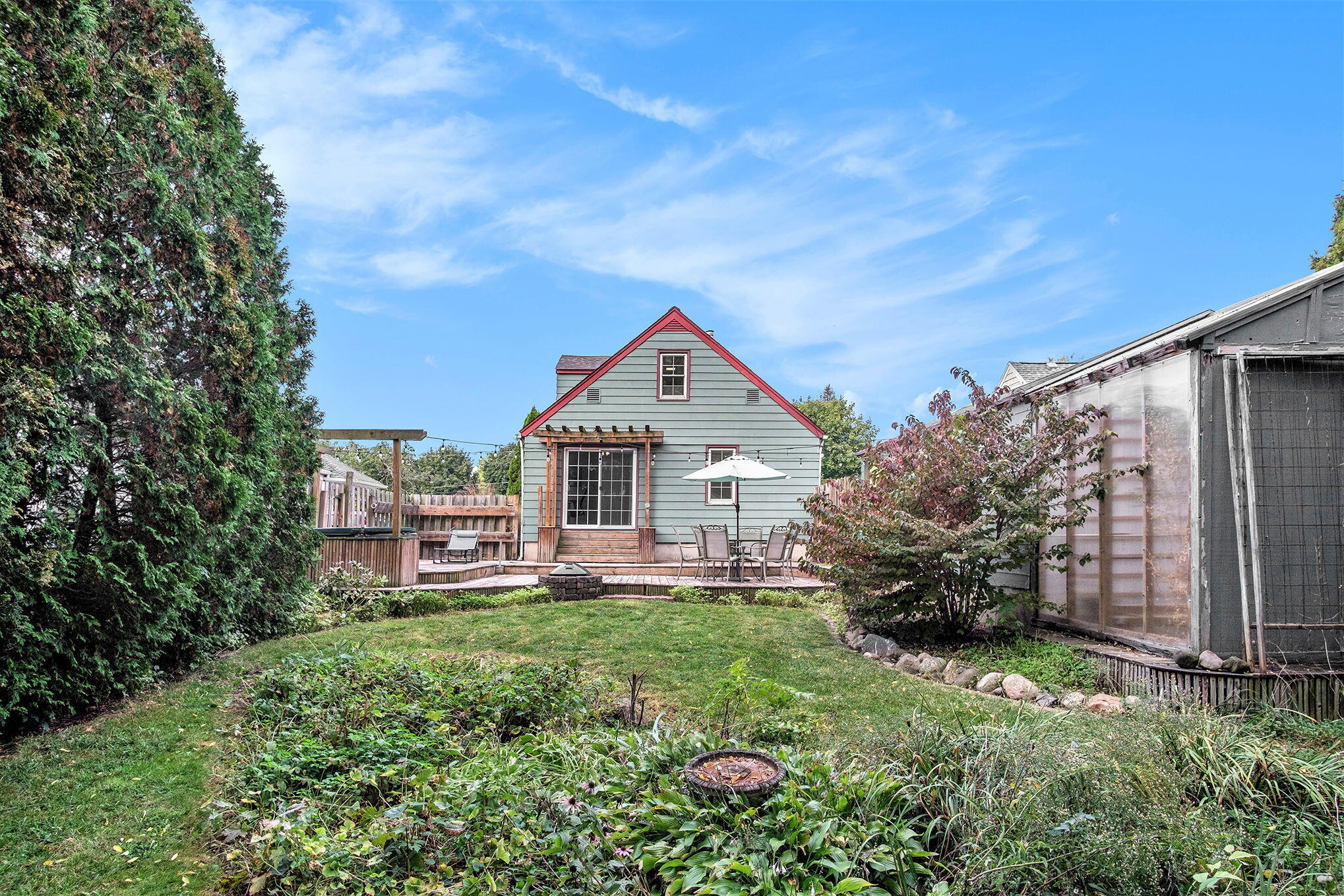 1228 Spring Avenue NE Grand Rapids MI 49505