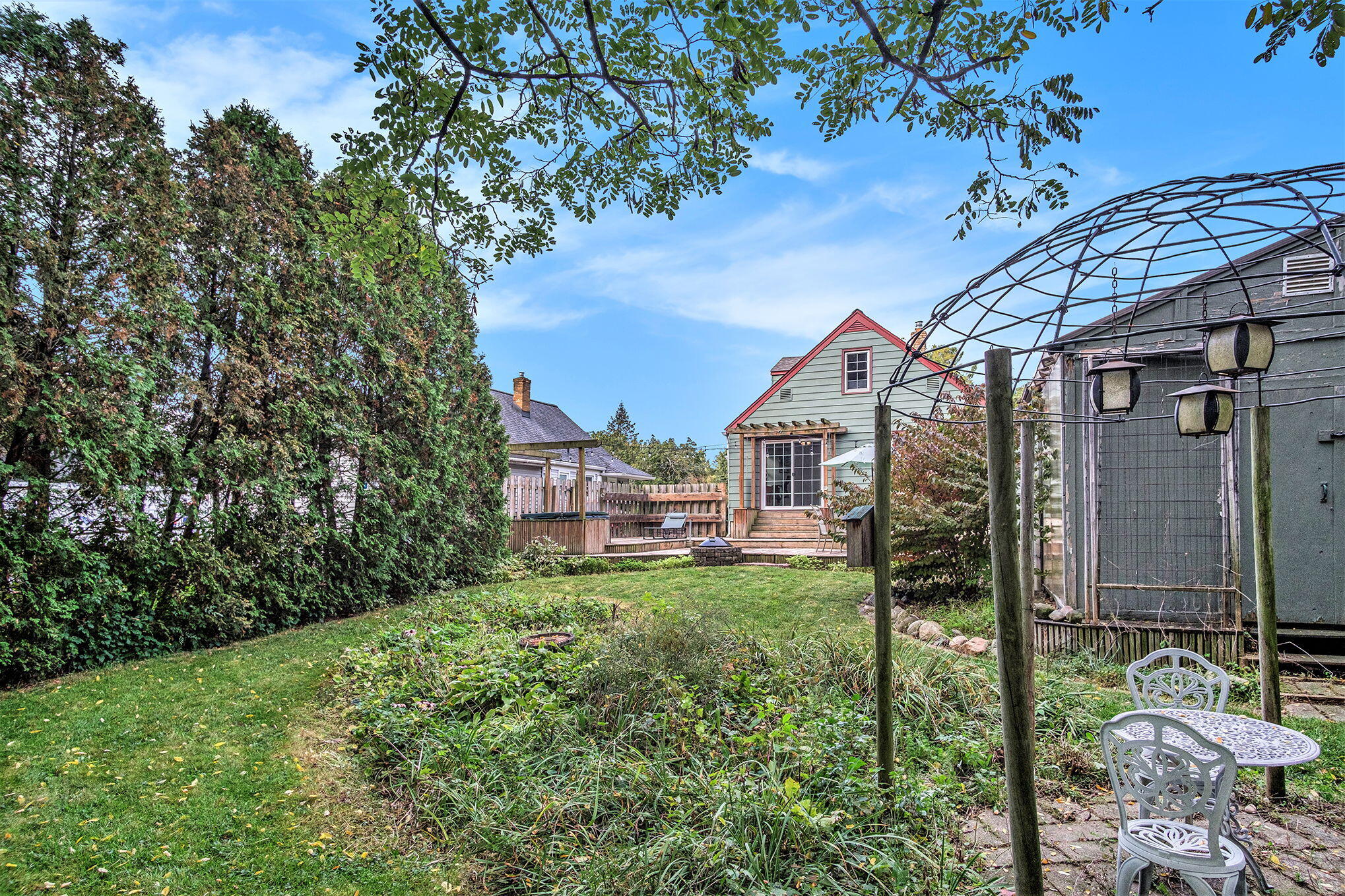 1228 Spring Avenue NE Grand Rapids MI 49505