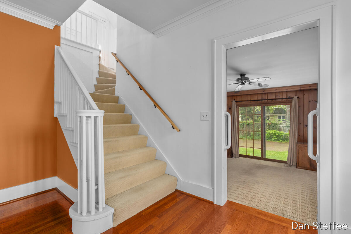957 Maxwell Avenue SE East Grand Rapids MI 49506