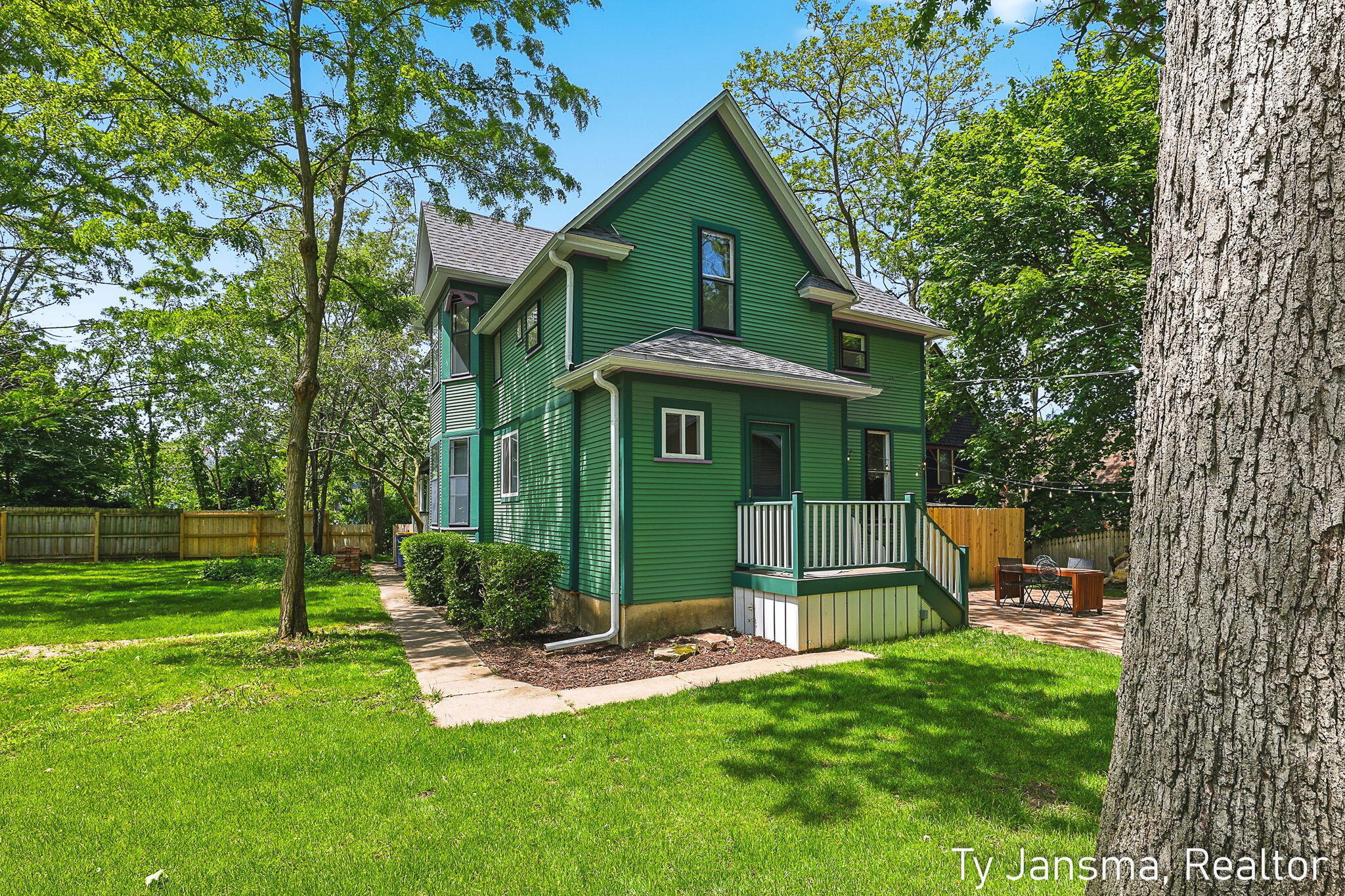 624-628 Prospect Avenue SE Grand Rapids MI 49503