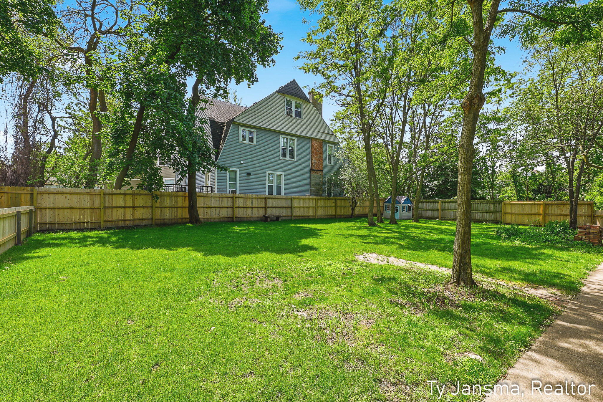 624-628 Prospect Avenue SE Grand Rapids MI 49503