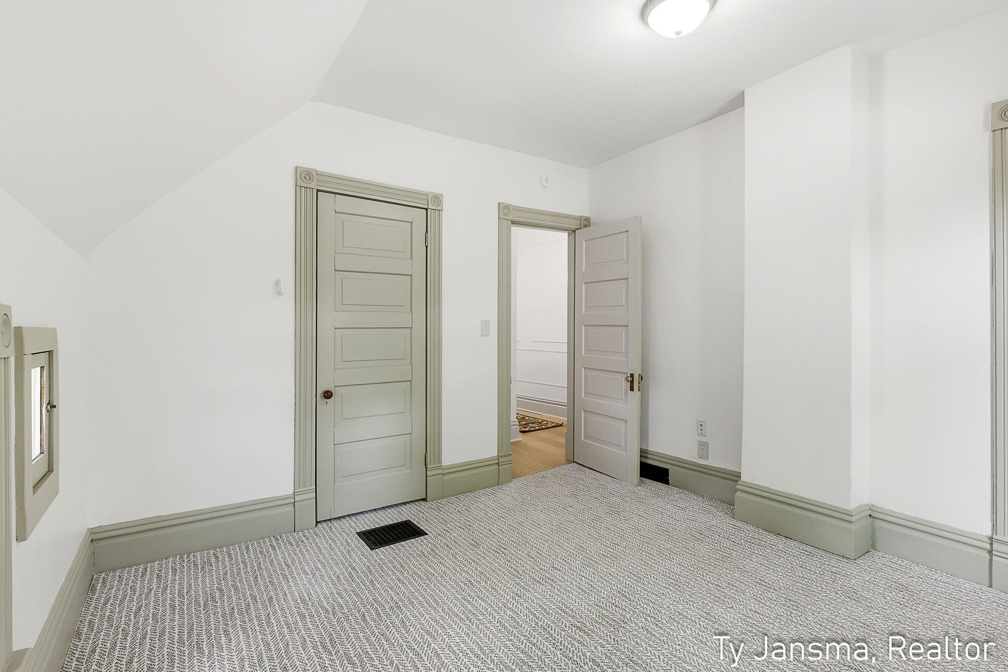 624-628 Prospect Avenue SE Grand Rapids MI 49503