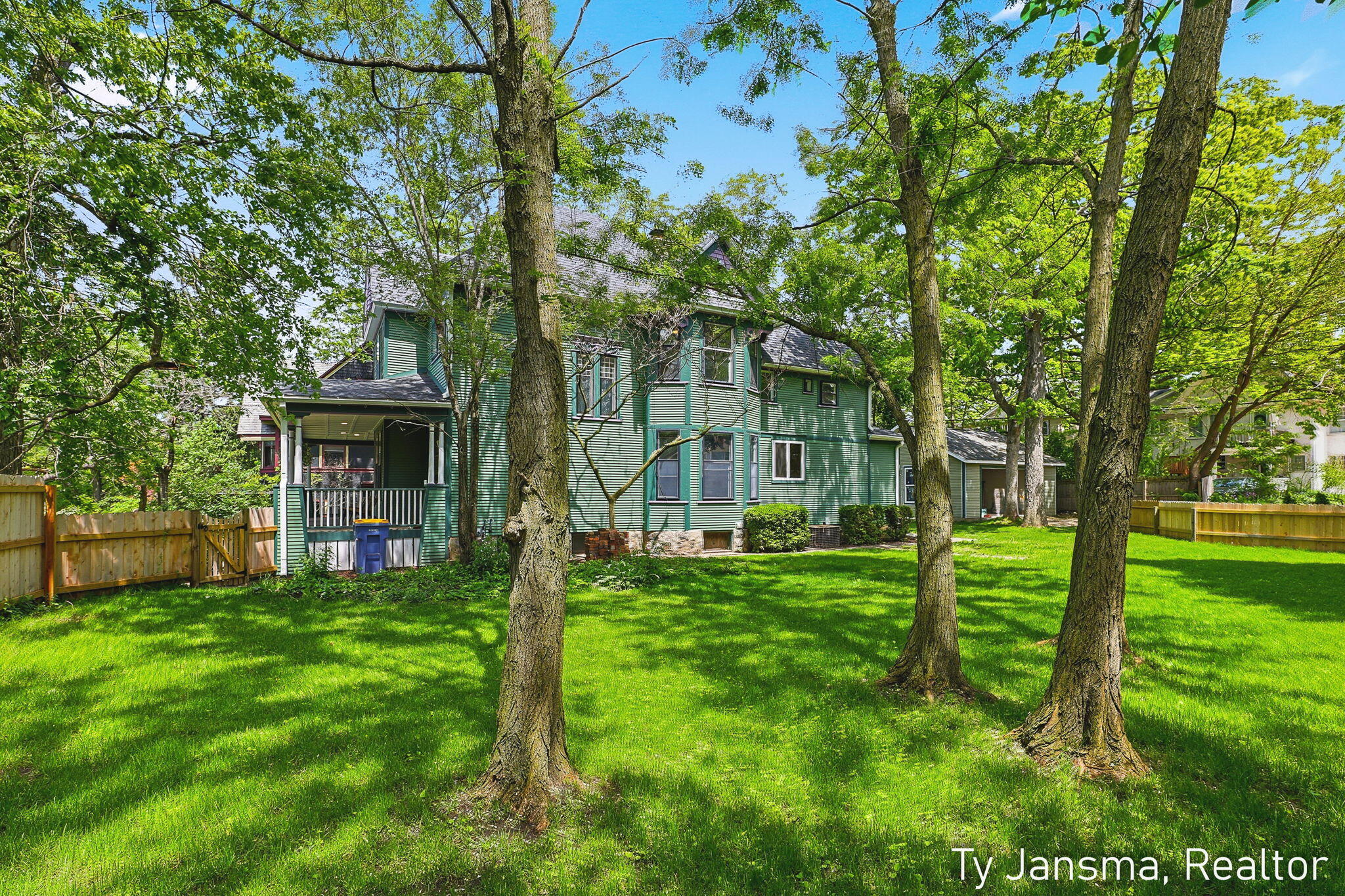 624-628 Prospect Avenue SE Grand Rapids MI 49503