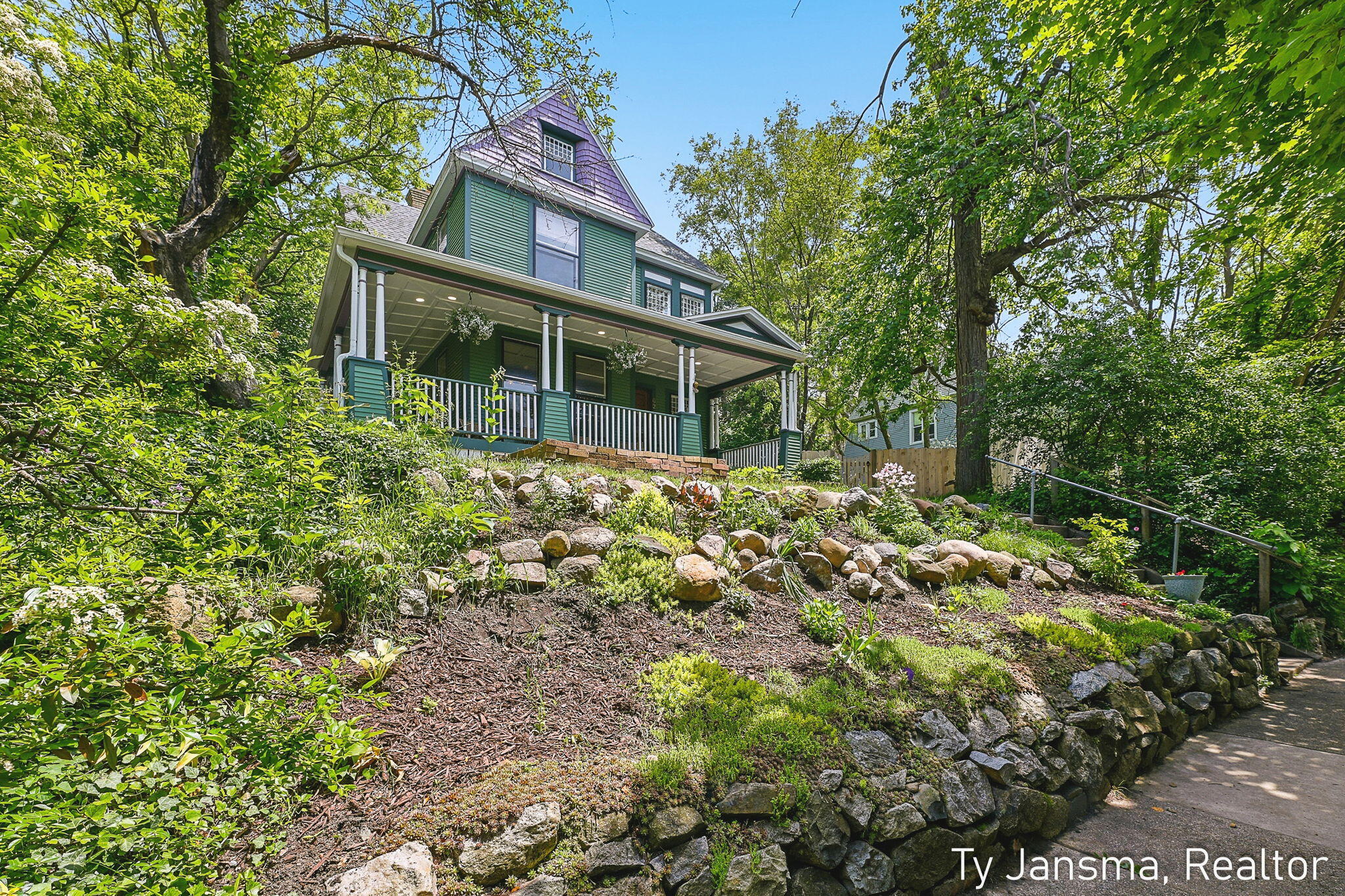 624-628 Prospect Avenue SE Grand Rapids MI 49503