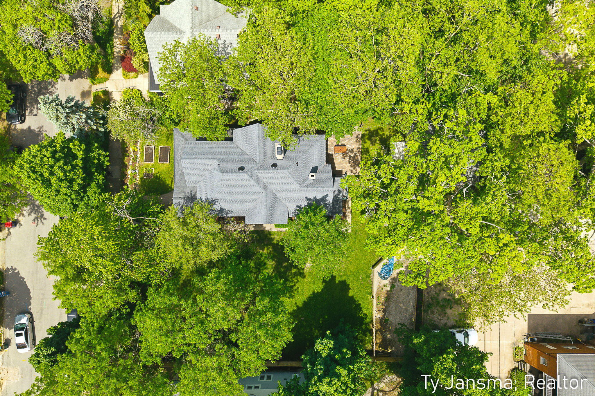 624-628 Prospect Avenue SE Grand Rapids MI 49503