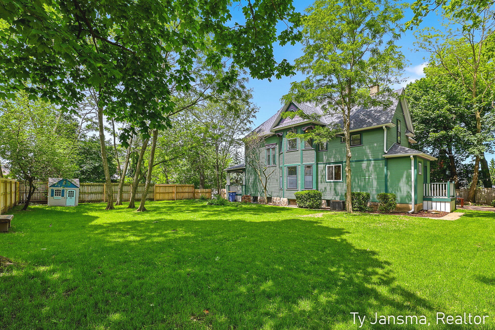 624-628 Prospect Avenue SE Grand Rapids MI 49503