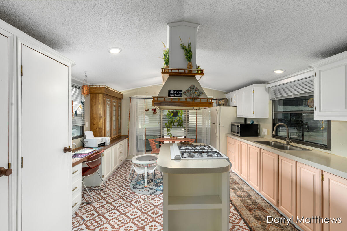 5772 Pinebrook Avenue SE Grand Rapids MI 49548