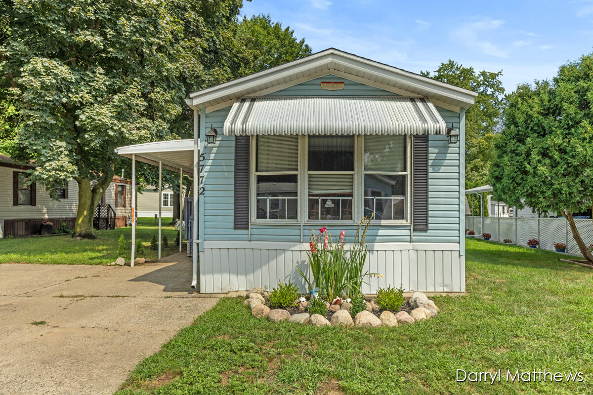 5772 Pinebrook Avenue SE Grand Rapids MI 49548