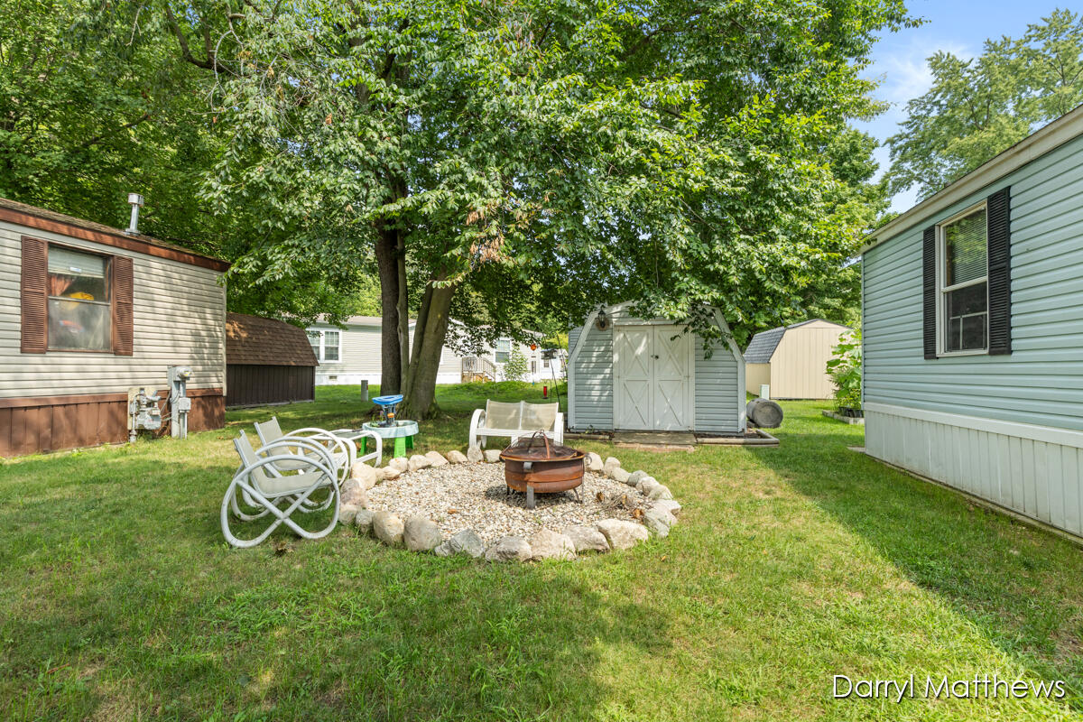 5772 Pinebrook Avenue SE Grand Rapids MI 49548