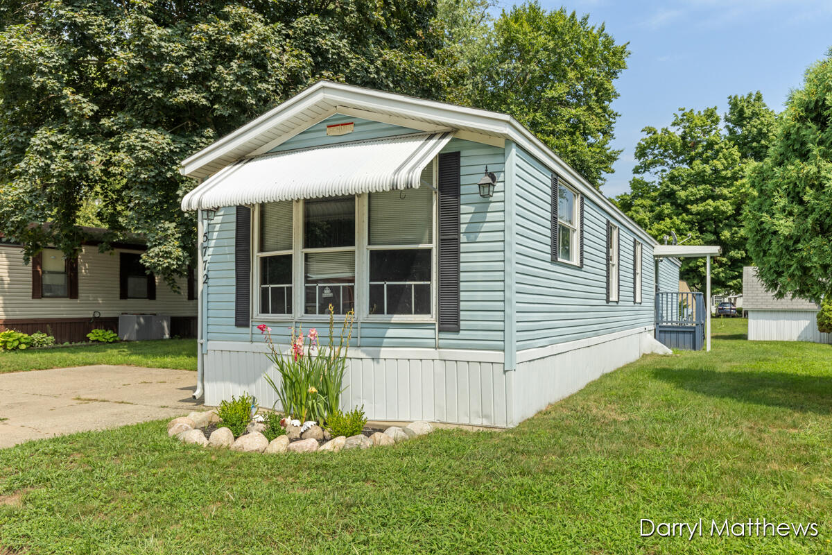 5772 Pinebrook Avenue SE Grand Rapids MI 49548