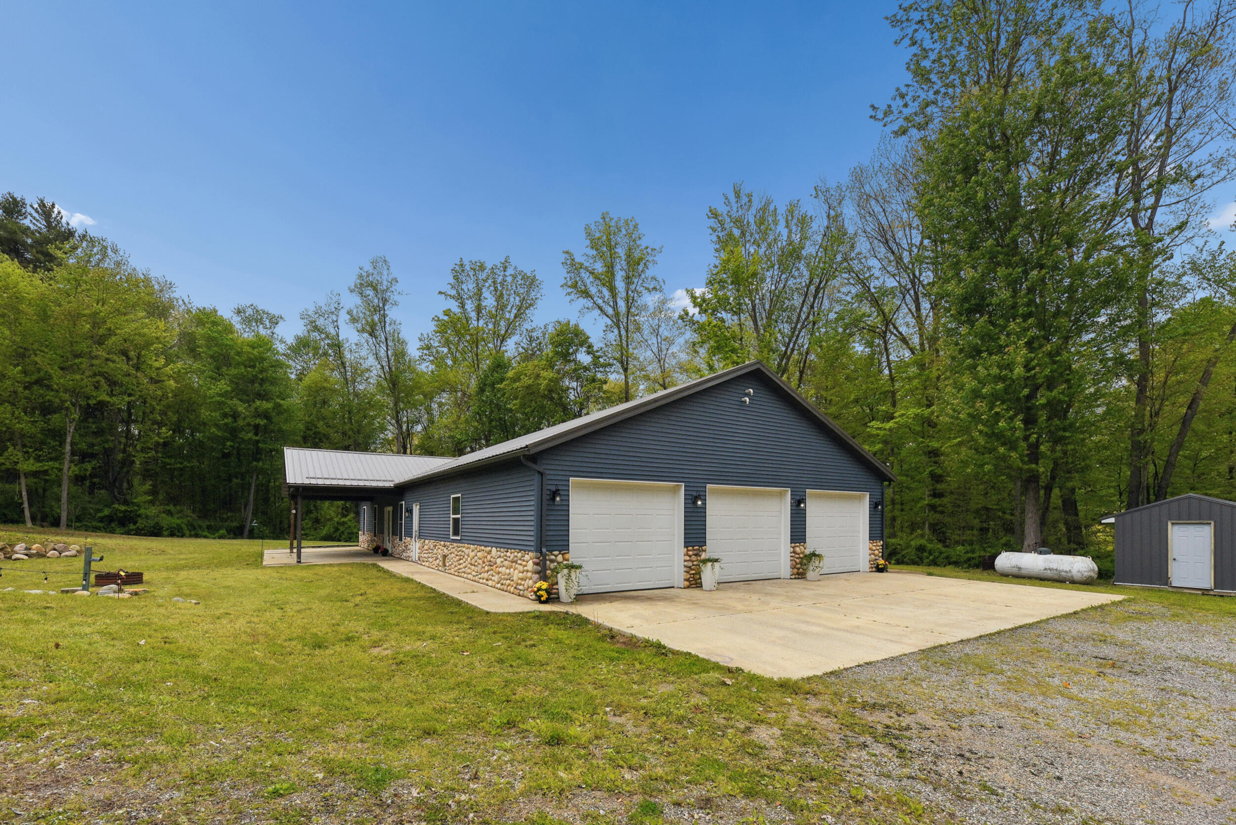 64778 Union Road Cassopolis MI 49031