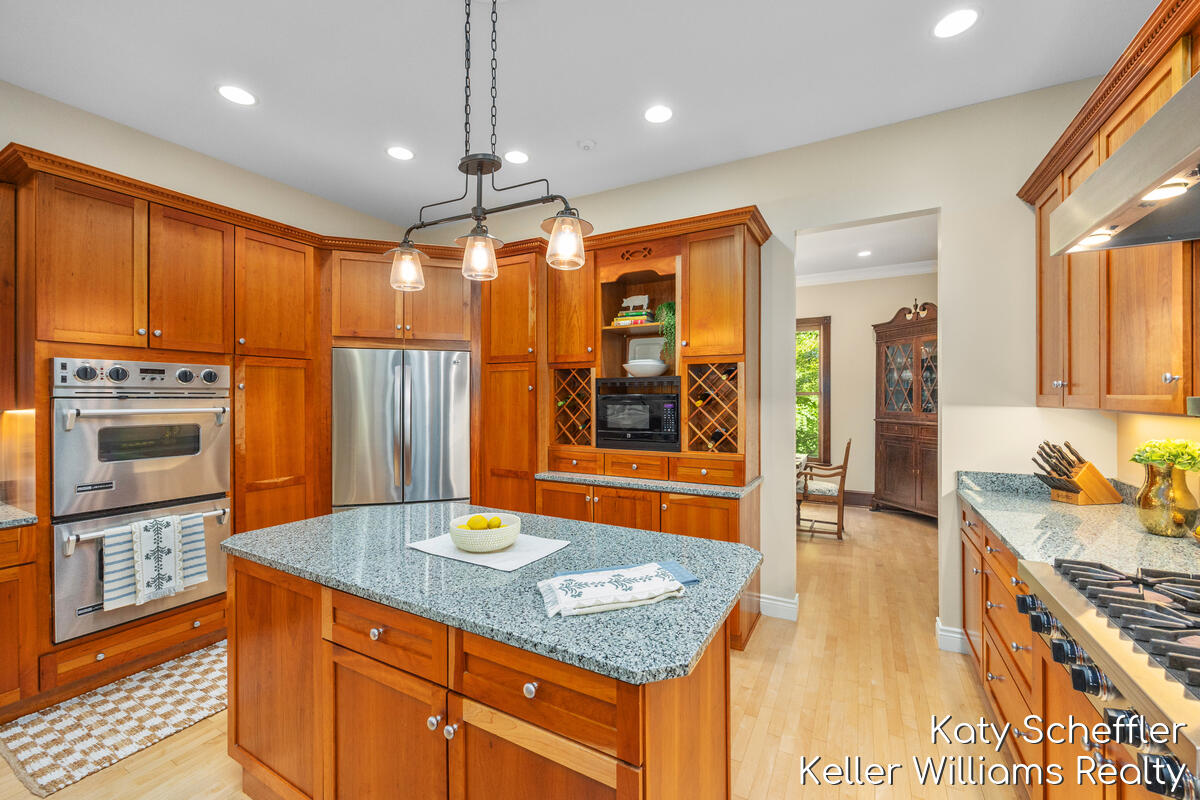 6157 Egypt Forest Road NE Rockford MI 49341