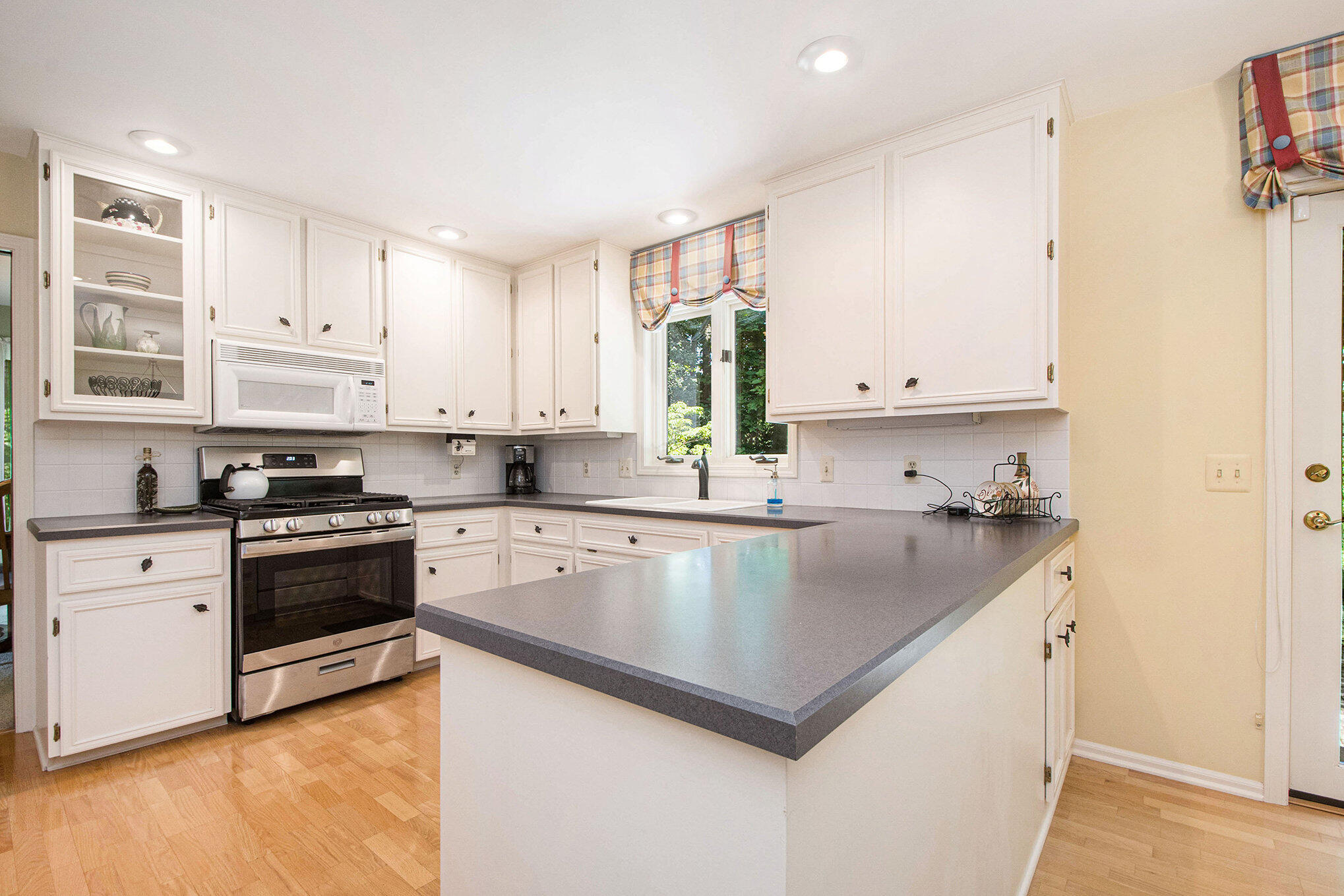 1410 Rothbury Drive NE Grand Rapids MI 49505