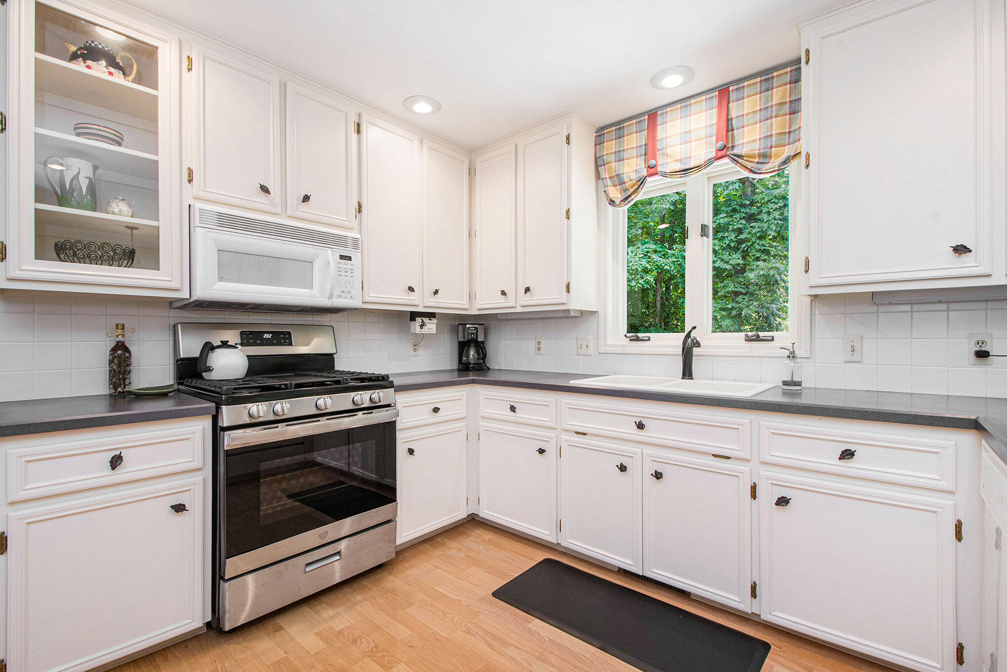 1410 Rothbury Drive NE Grand Rapids MI 49505