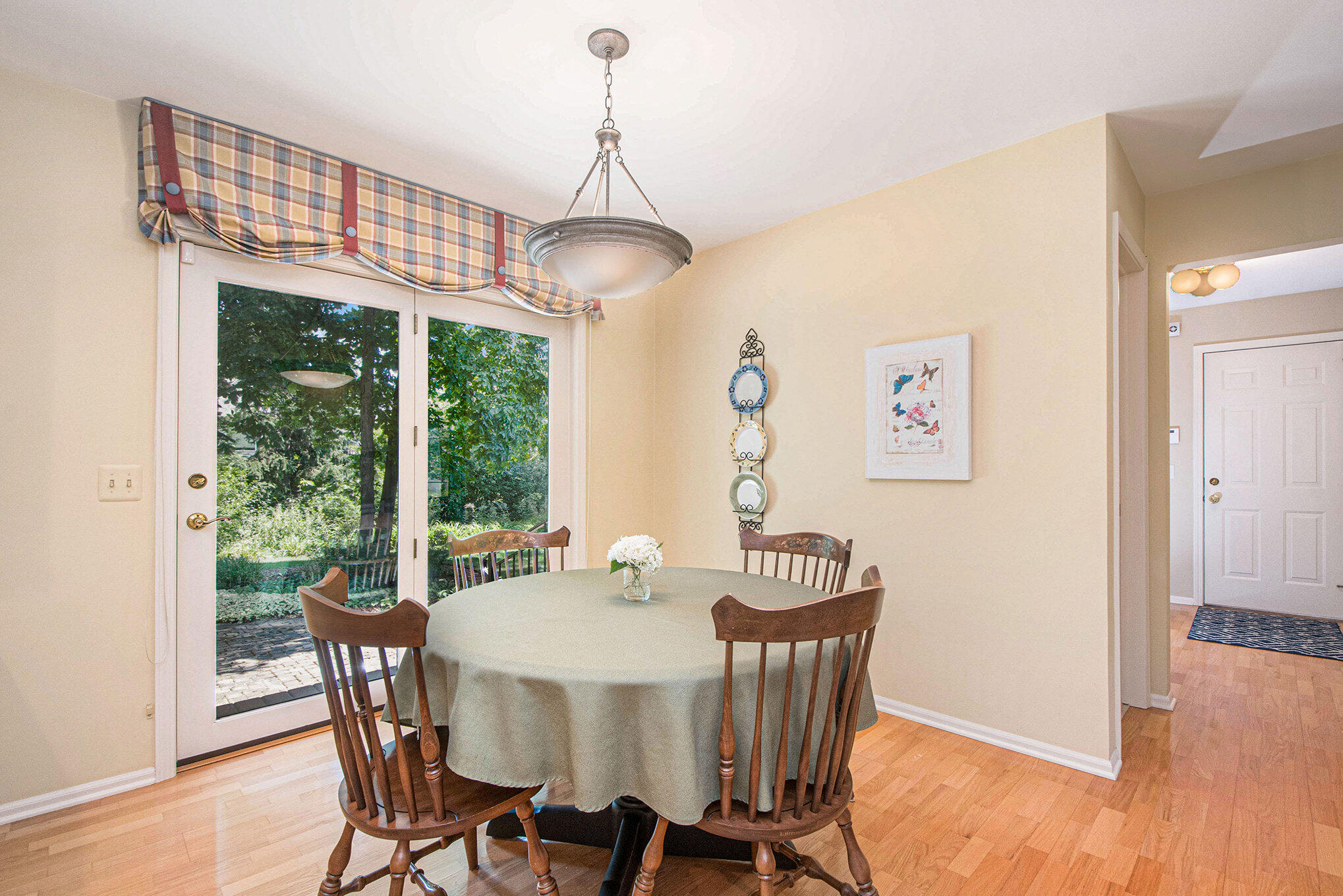 1410 Rothbury Drive NE Grand Rapids MI 49505