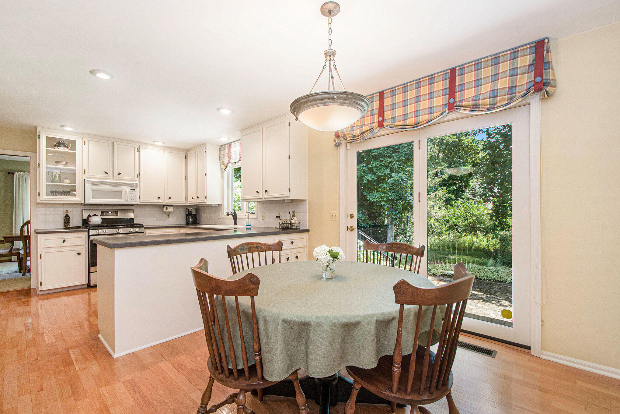 1410 Rothbury Drive NE Grand Rapids MI 49505