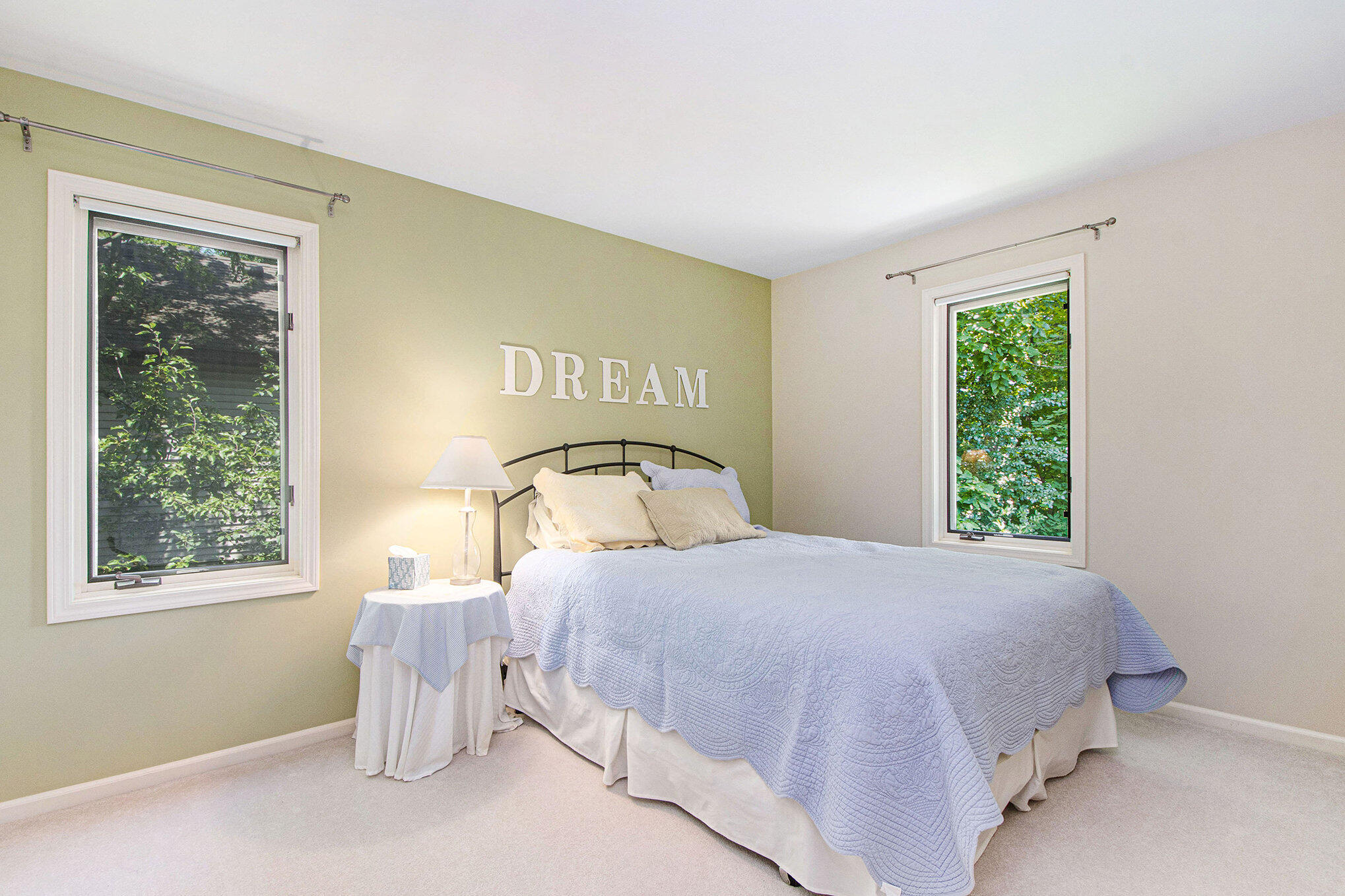 1410 Rothbury Drive NE Grand Rapids MI 49505