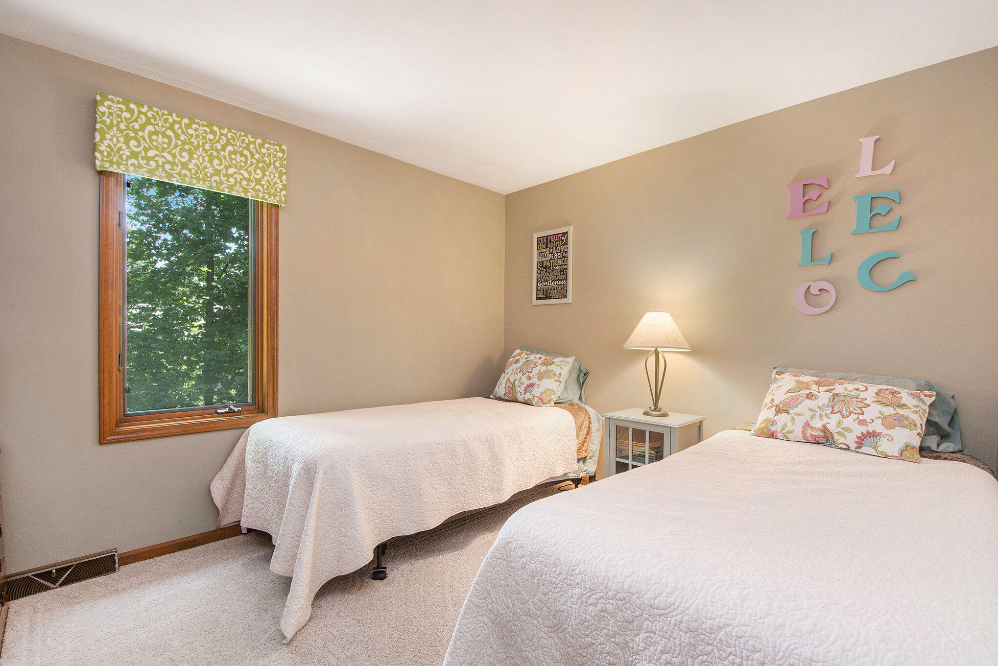 1410 Rothbury Drive NE Grand Rapids MI 49505