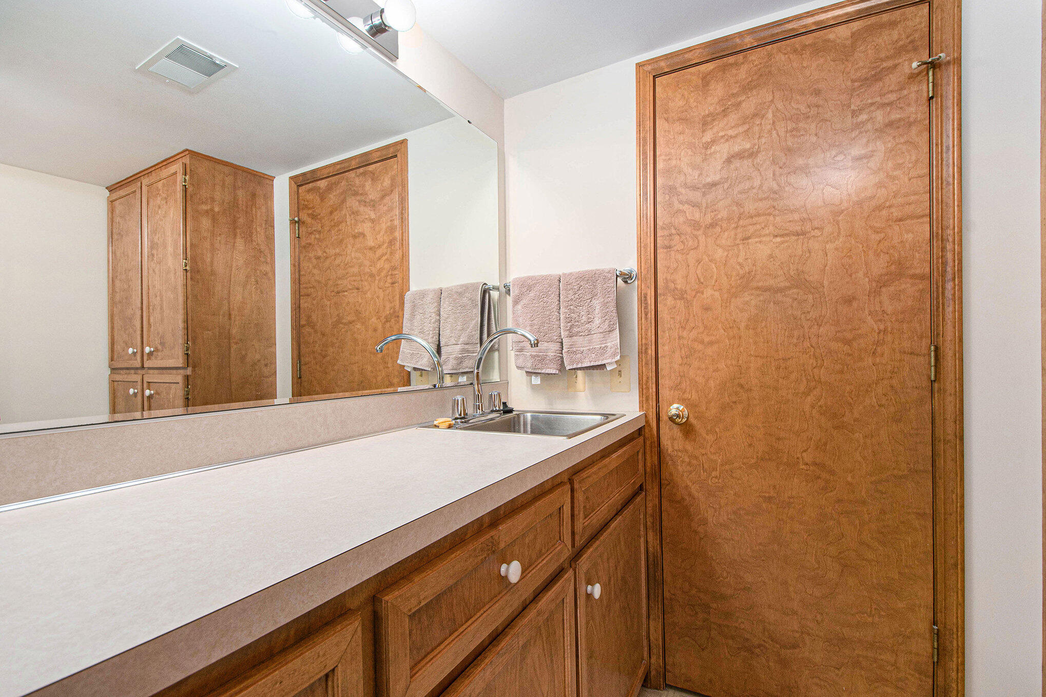 1410 Rothbury Drive NE Grand Rapids MI 49505