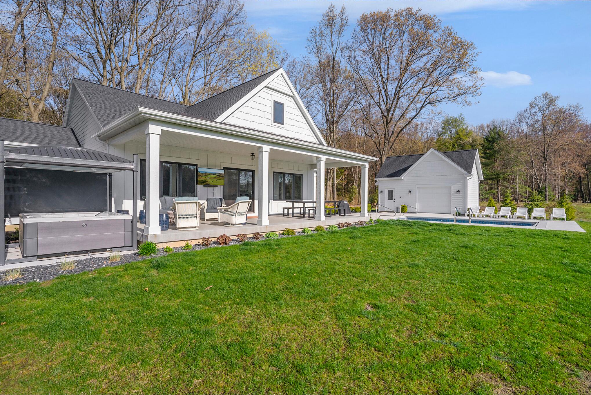 3527 66th Street Saugatuck MI 49453