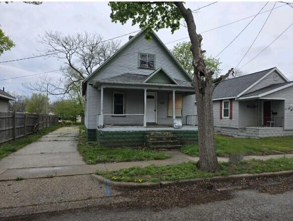897 Turner Avenue Muskegon MI 49442