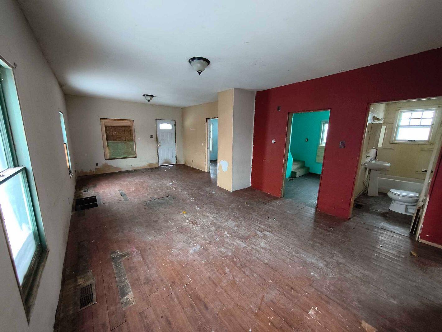 897 Turner Avenue Muskegon MI 49442