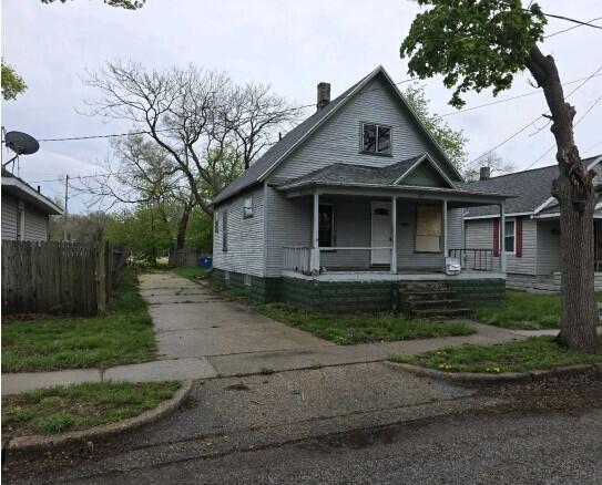 897 Turner Avenue Muskegon MI 49442