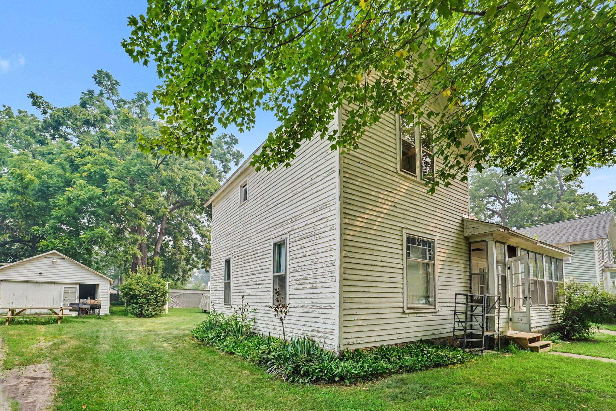 220 Cora Street Allegan MI 49010